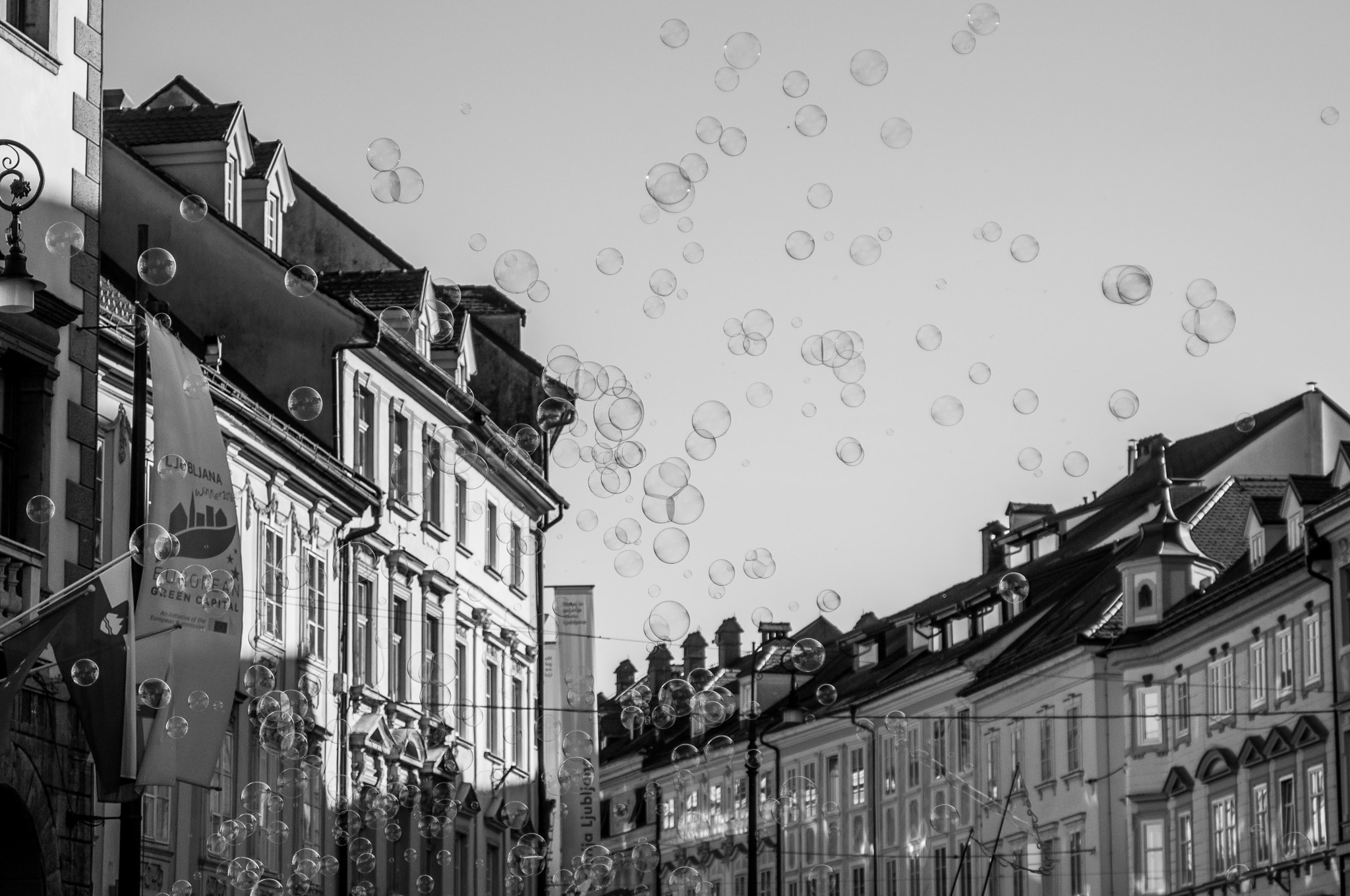 AF Zoom-Nikkor 35-70mm f/3.3-4.5 sample photo. Soap bubbles photography