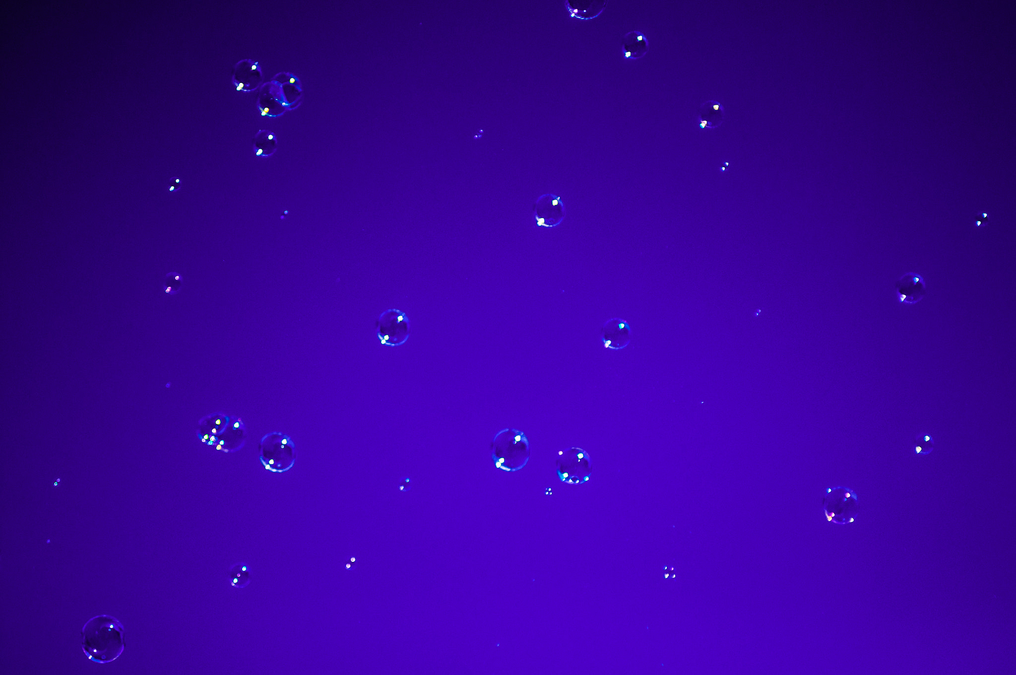 AF Zoom-Nikkor 35-70mm f/3.3-4.5 sample photo. Soap bubbles photography