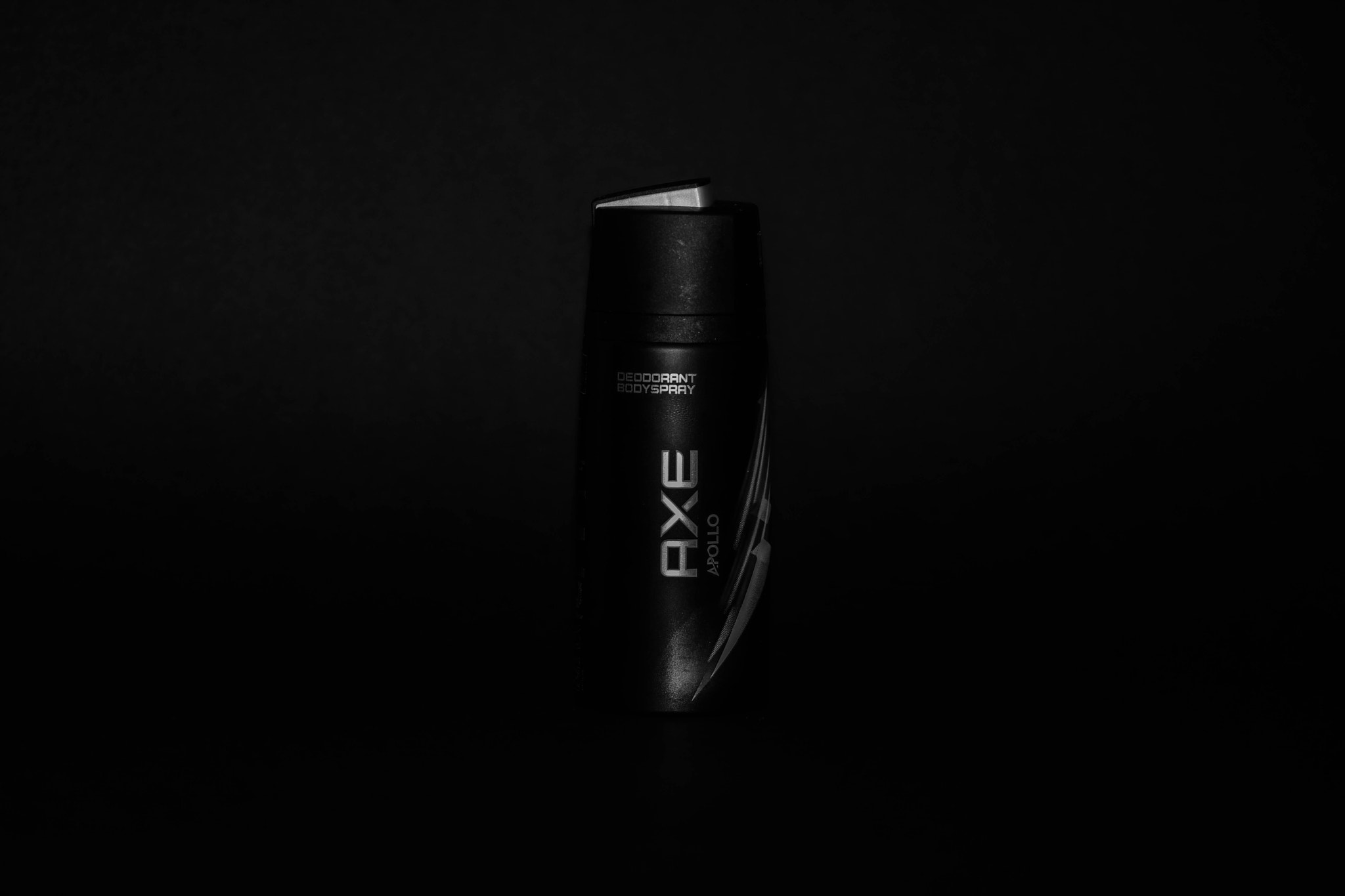 Sigma 105mm F2.8 EX DG OS HSM sample photo. Axe in black photography