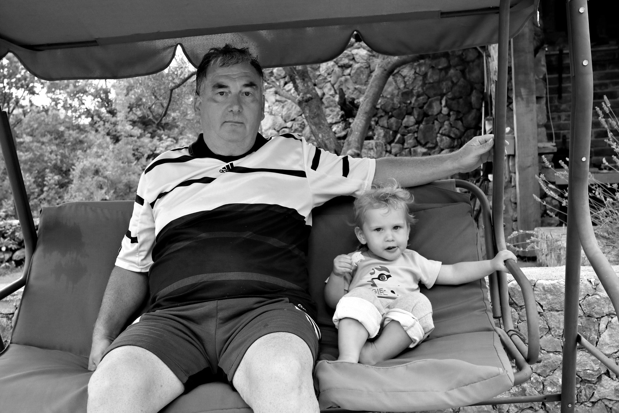 Canon EOS 750D (EOS Rebel T6i / EOS Kiss X8i) sample photo. Grandpa and the litle witch photography