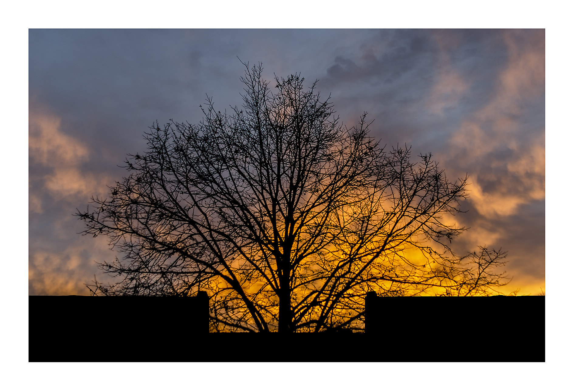 Nikon D7000 + Nikon AF Nikkor 24mm F2.8D sample photo. Painted sky photography