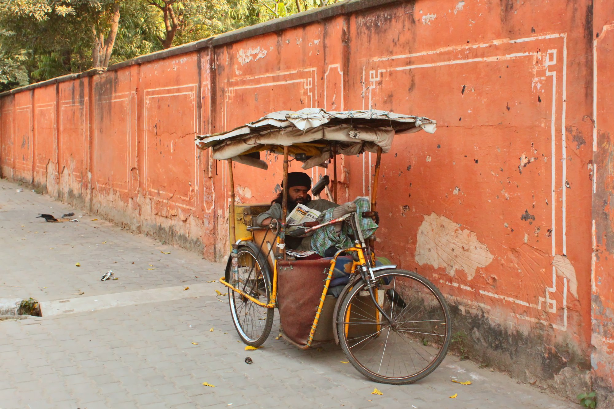 Canon EF 28mm F1.8 USM sample photo. Repos du rickshaw photography