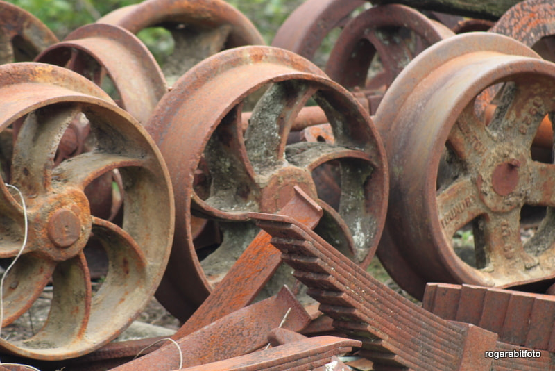 Canon EF 80-200mm F4.5-5.6 II sample photo. Wheels and springs photography