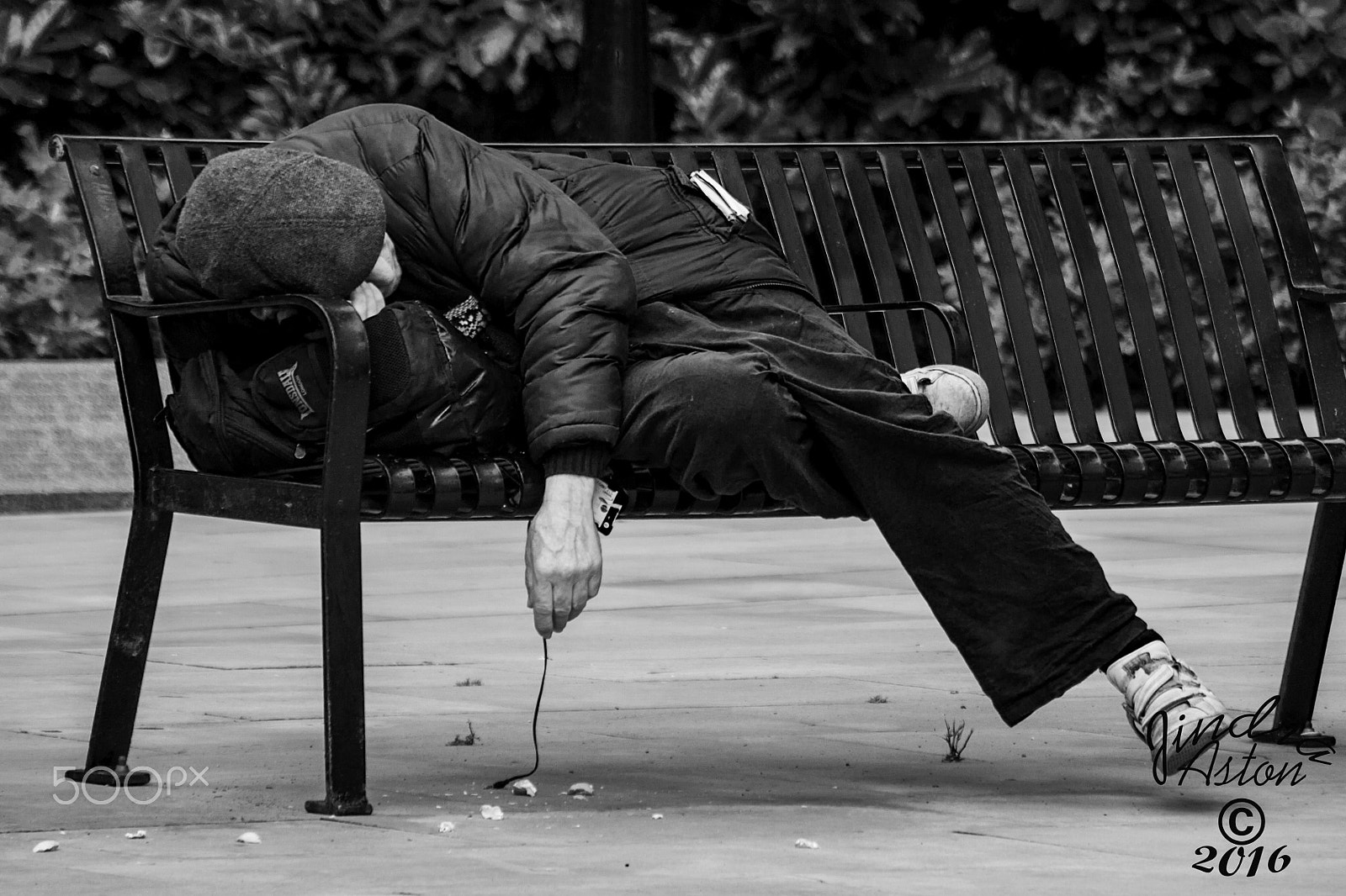 Canon EOS 450D (EOS Rebel XSi / EOS Kiss X2) sample photo. Bench photography