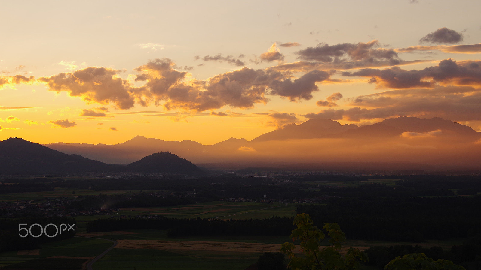 Pentax K-50 + Sigma Lens (8 255) sample photo. Sunsets warm color rays photography