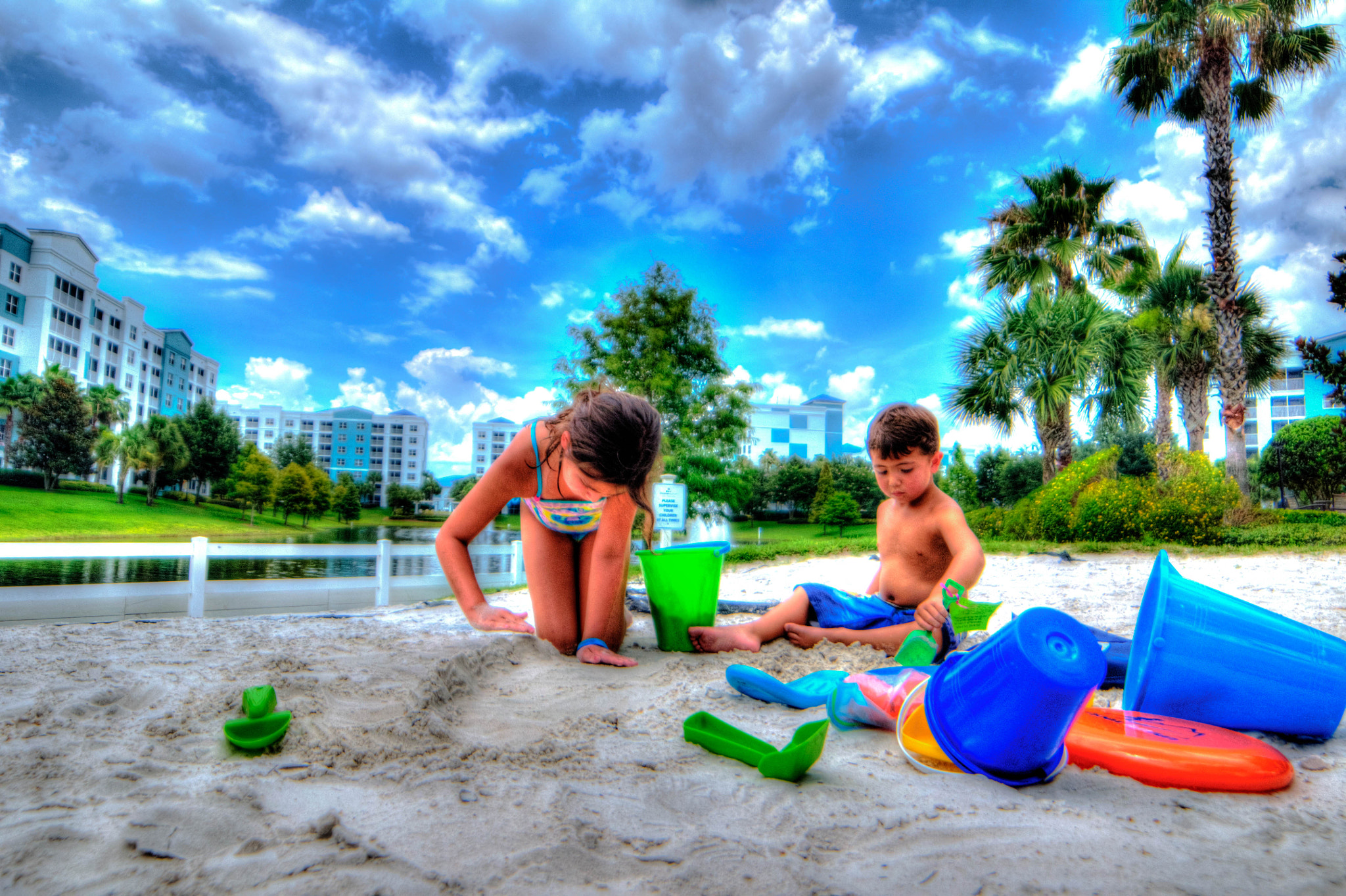 Samyang 14mm F2.8 ED AS IF UMC sample photo. Fun in the sun photography