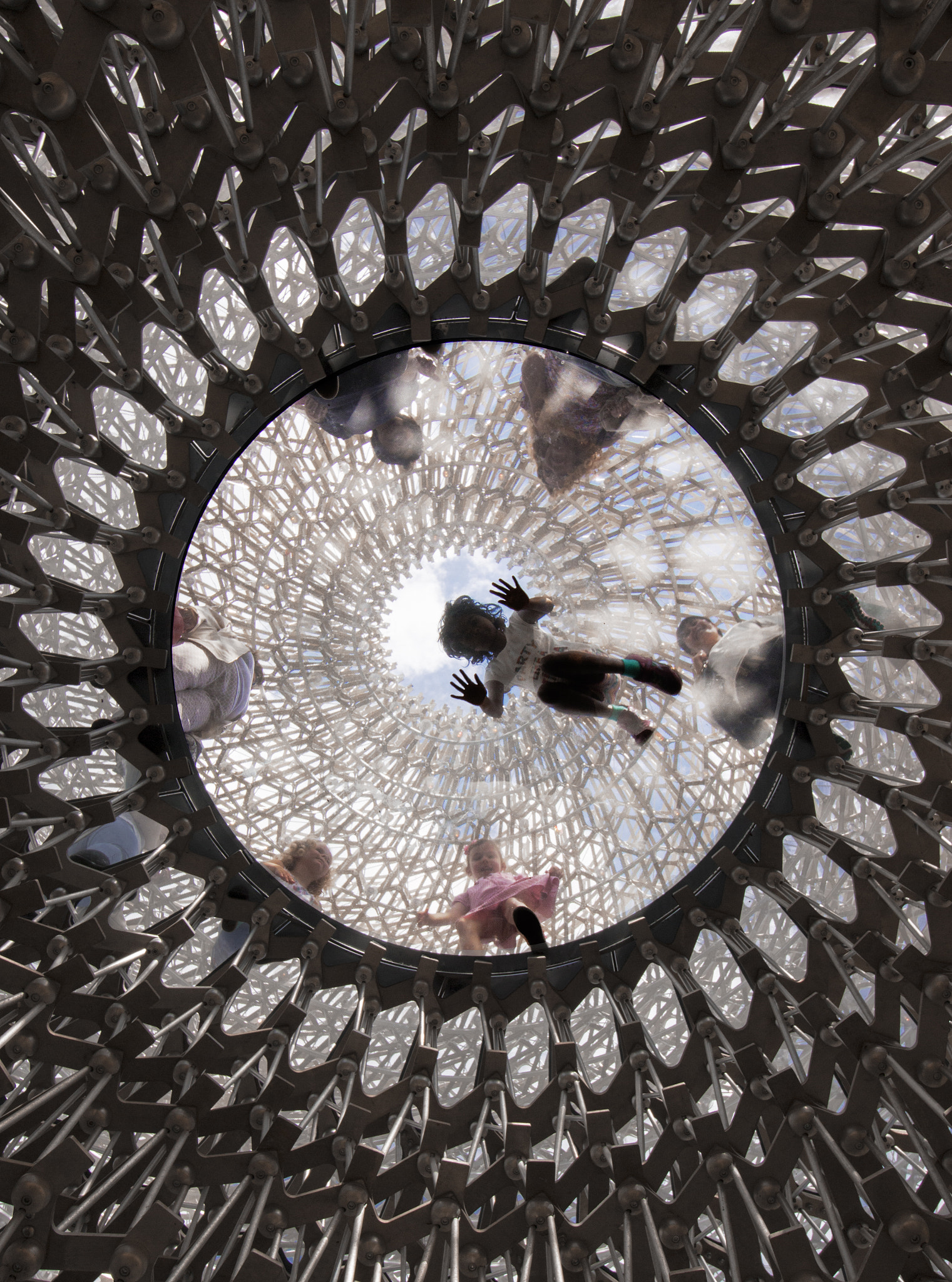 Canon EF-S 10-18mm F4.5–5.6 IS STM sample photo. Paradise in the "hive" photography