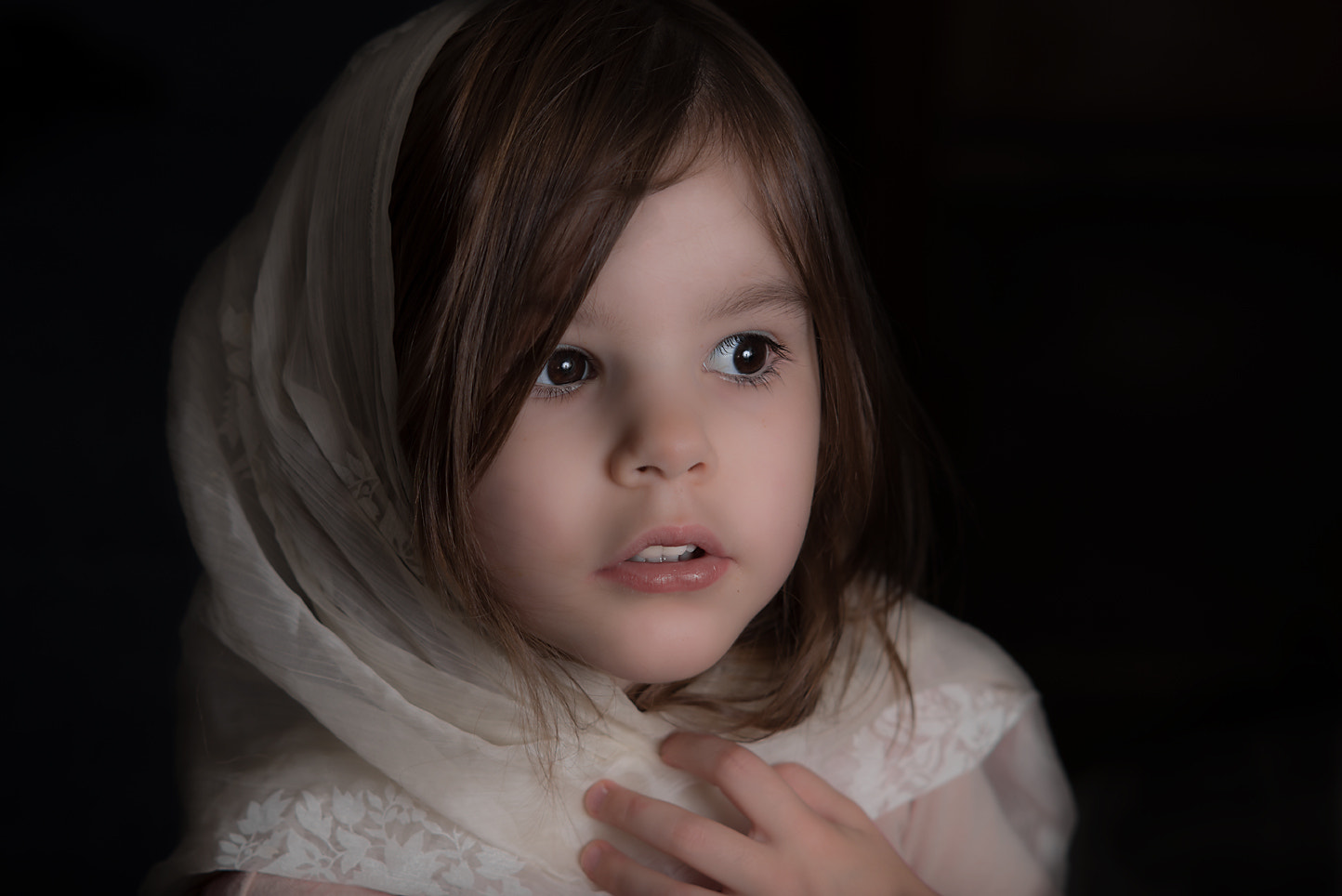 Nikon D750 + AF DC-Nikkor 135mm f/2D sample photo. The little match girl photography