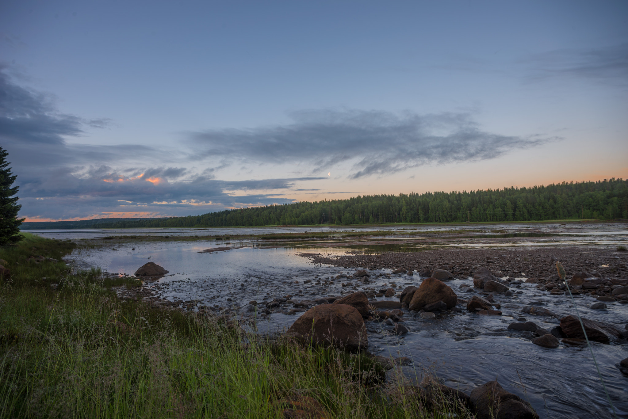 Tamron AF 19-35mm f/3.5-4.5 (A10) sample photo. Summer night in karelia photography