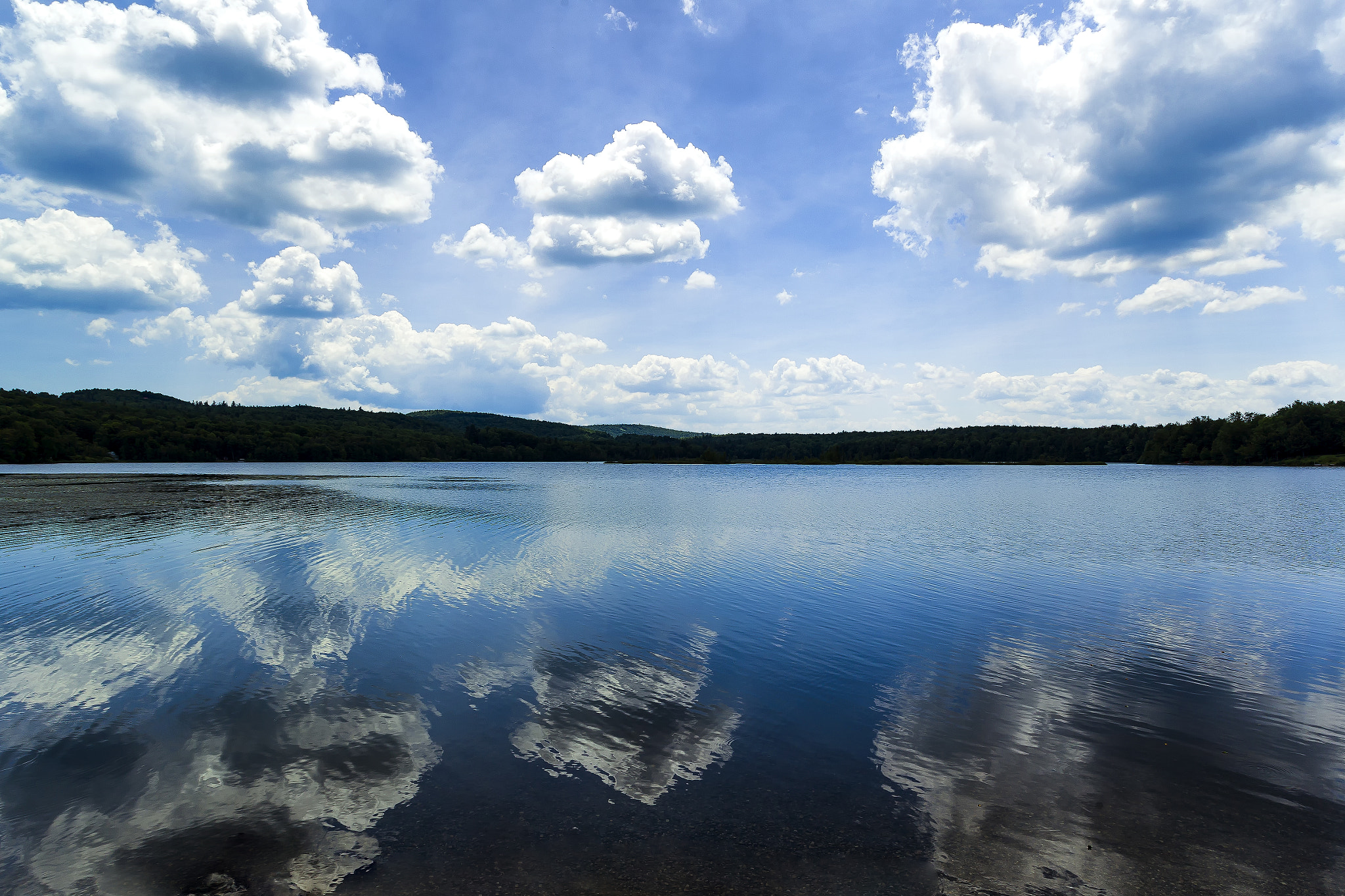 Canon EOS-1D Mark IV sample photo. Reflections on the lake photography