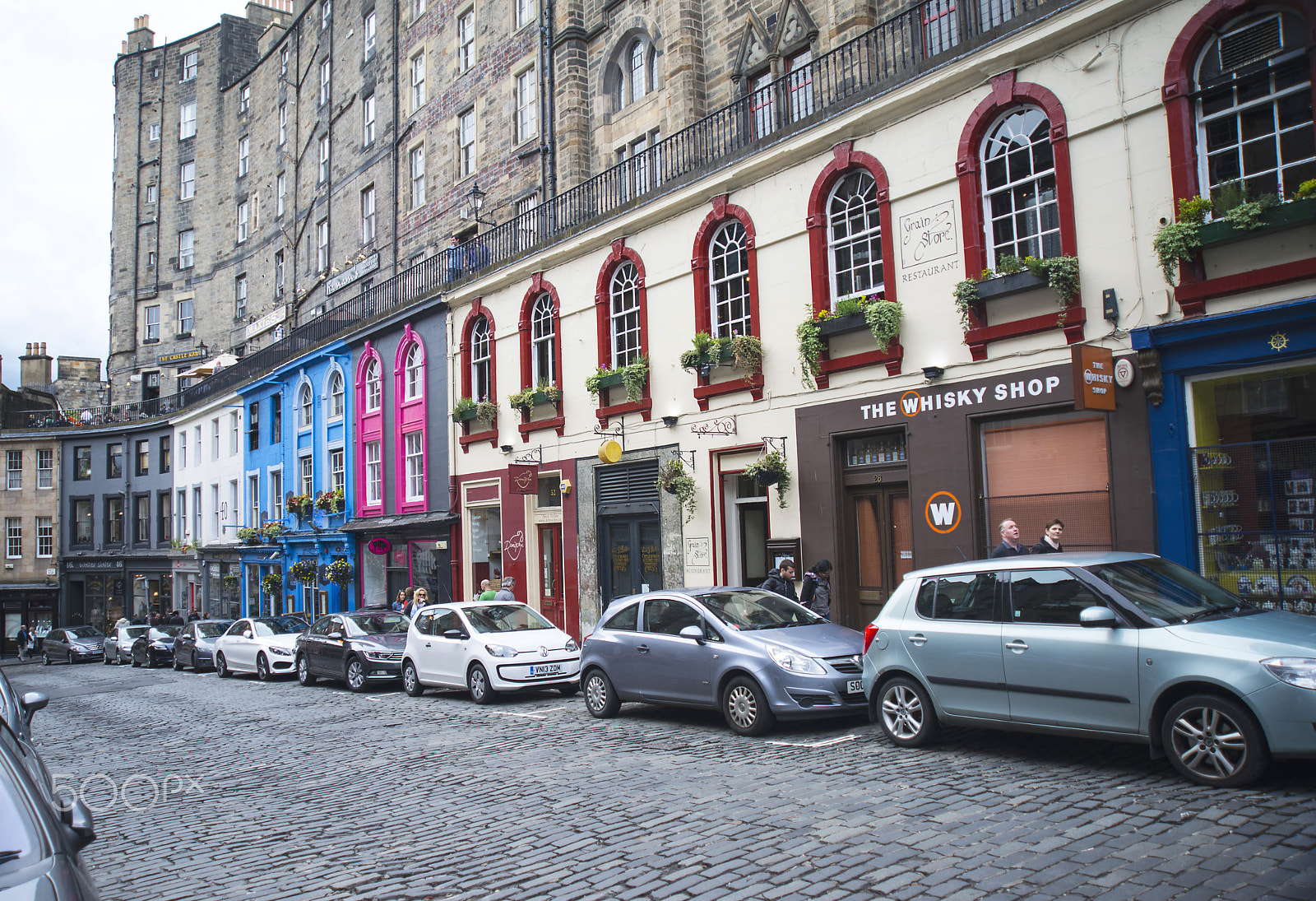 AF Zoom-Nikkor 24-120mm f/3.5-5.6D IF sample photo. Victoria street , edinburgh photography