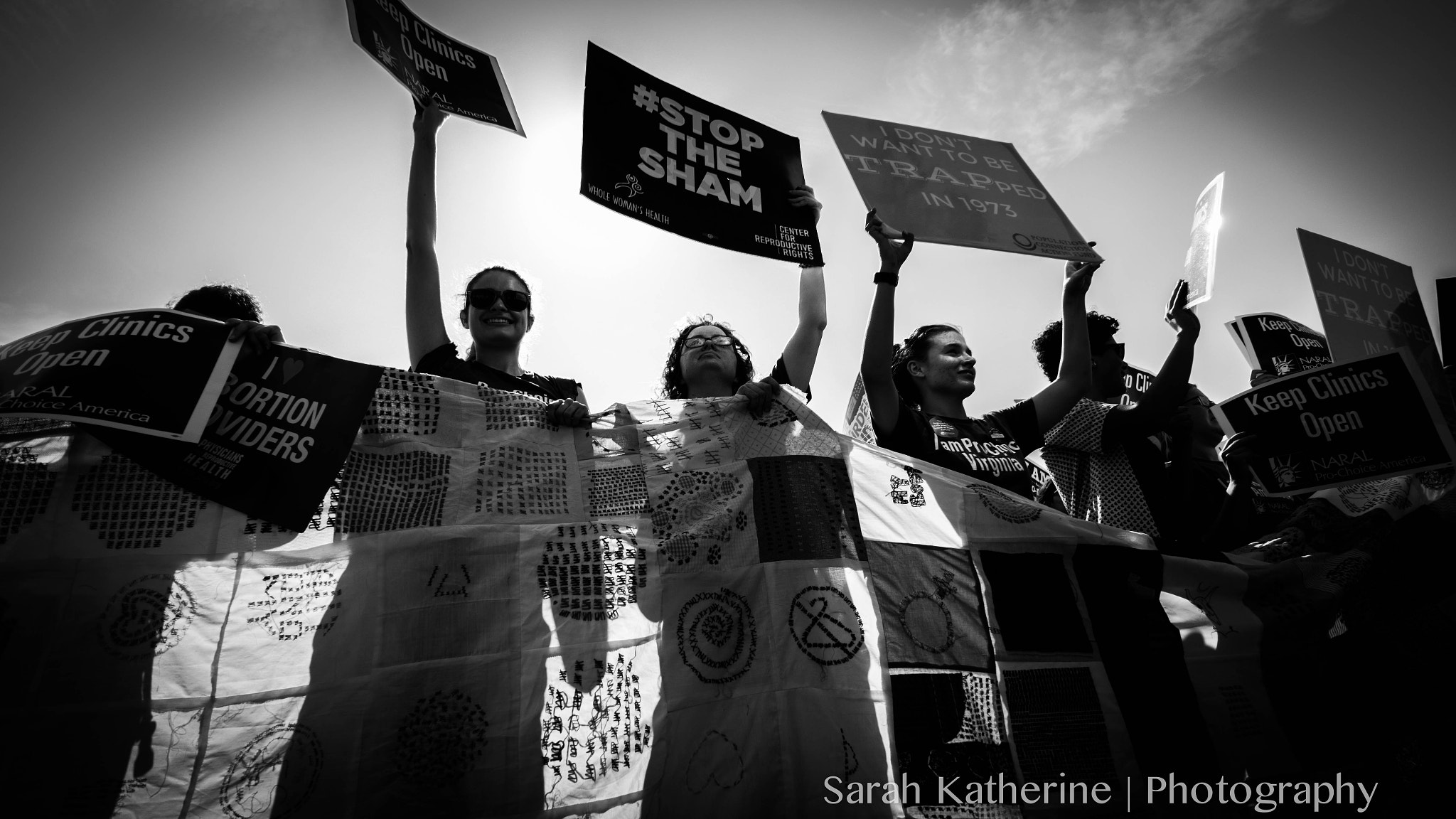 Samsung NX300 + Samsung NX 12-24mm F4-5.6 ED sample photo. Scotus abortion protest photography