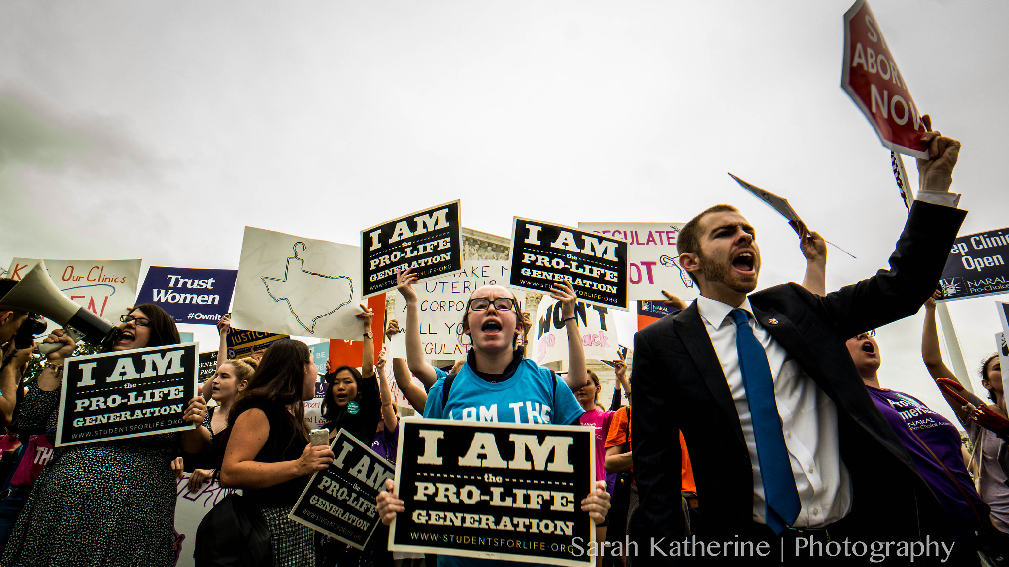 Samsung NX300 + Samsung NX 12-24mm F4-5.6 ED sample photo. Scotus abortion protest photography