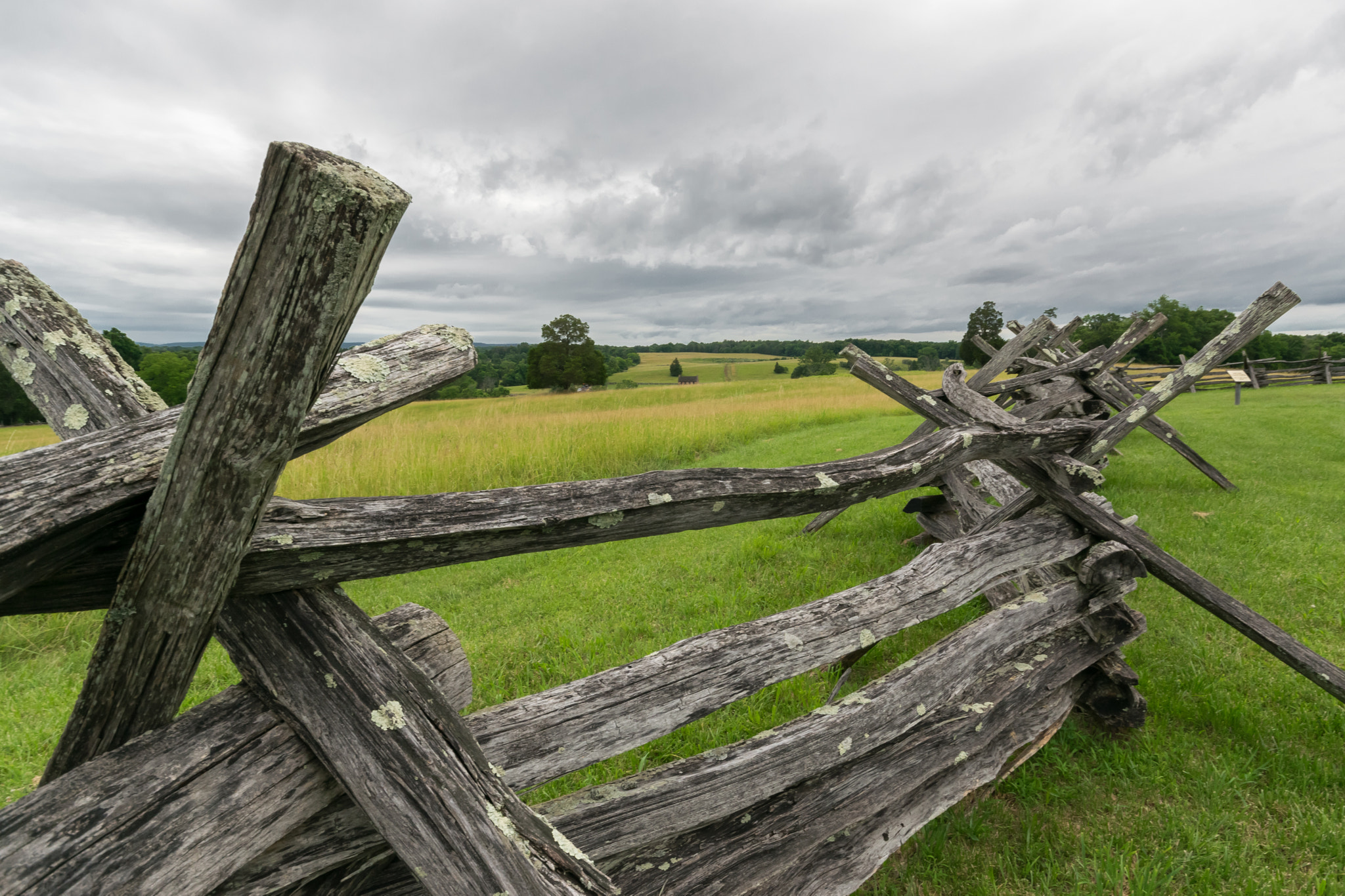 Sigma 10-20mm F4-5.6 EX DC HSM sample photo. Old fence at bull run photography