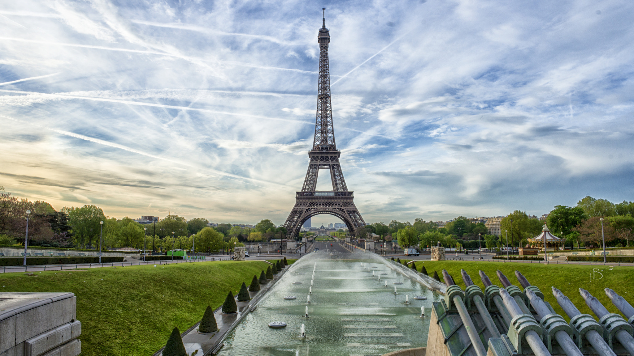 Sony a99 II + Sony 20mm F2.8 sample photo. Eiffel tower photography