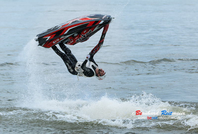 Canon EF 70-200mm F2.8L IS II USM sample photo. Jetski photography