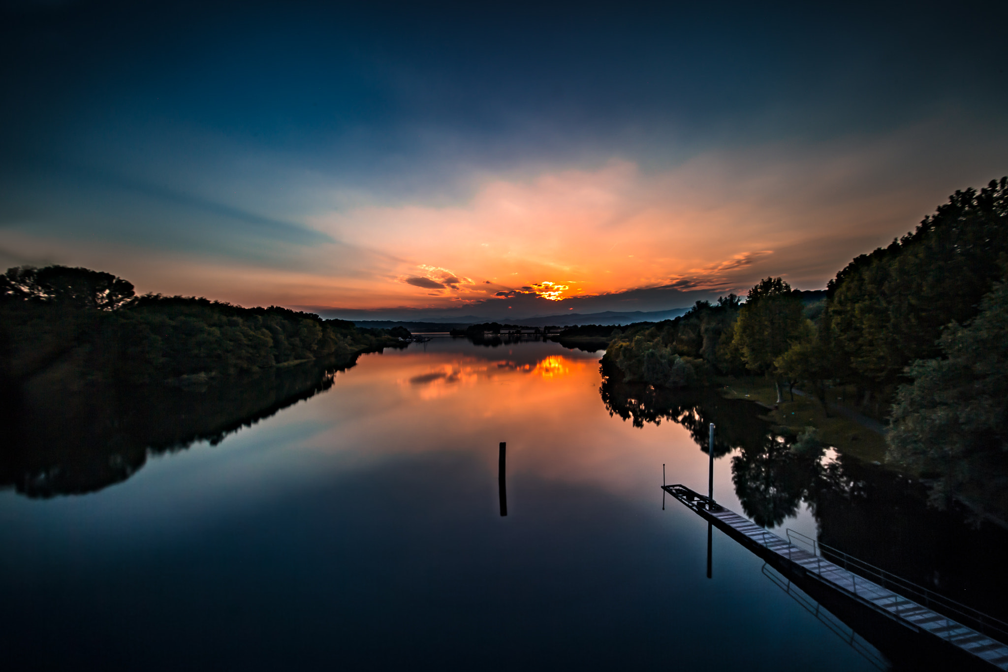 Sigma 12-24mm F4.5-5.6 II DG HSM sample photo. Sesto calende sunset photography