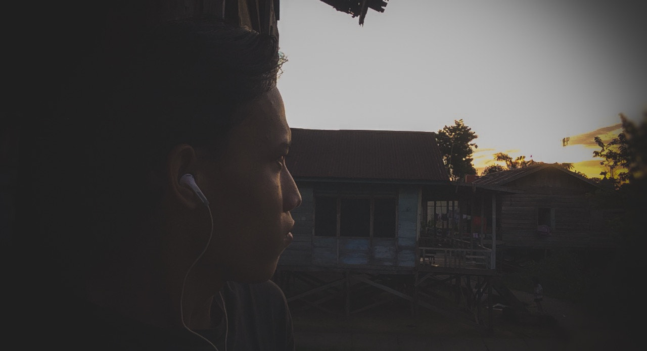 iPhone 5s front camera 2.15mm f/2.4 sample photo. Be yourselft photography