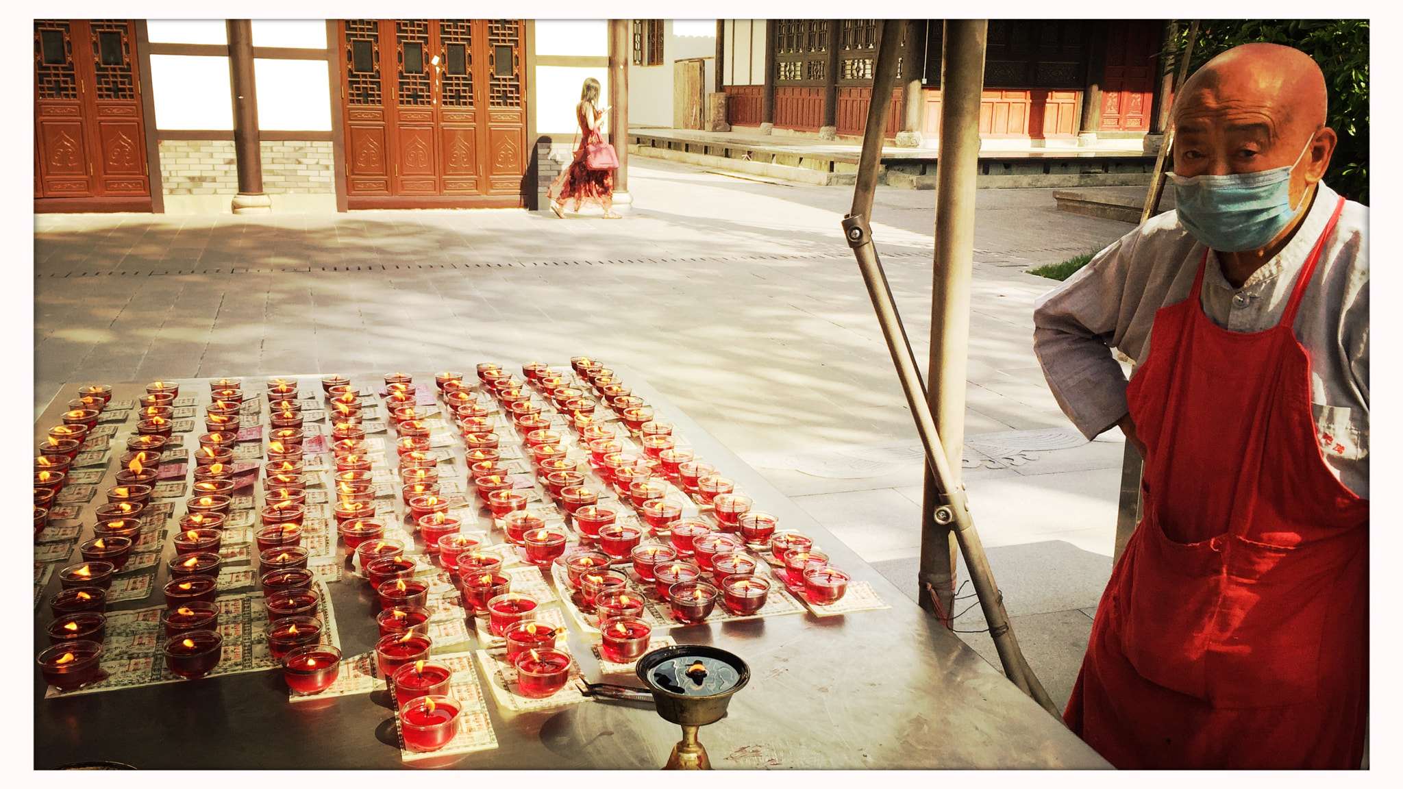 Hipstamatic 313 sample photo. Temple photography