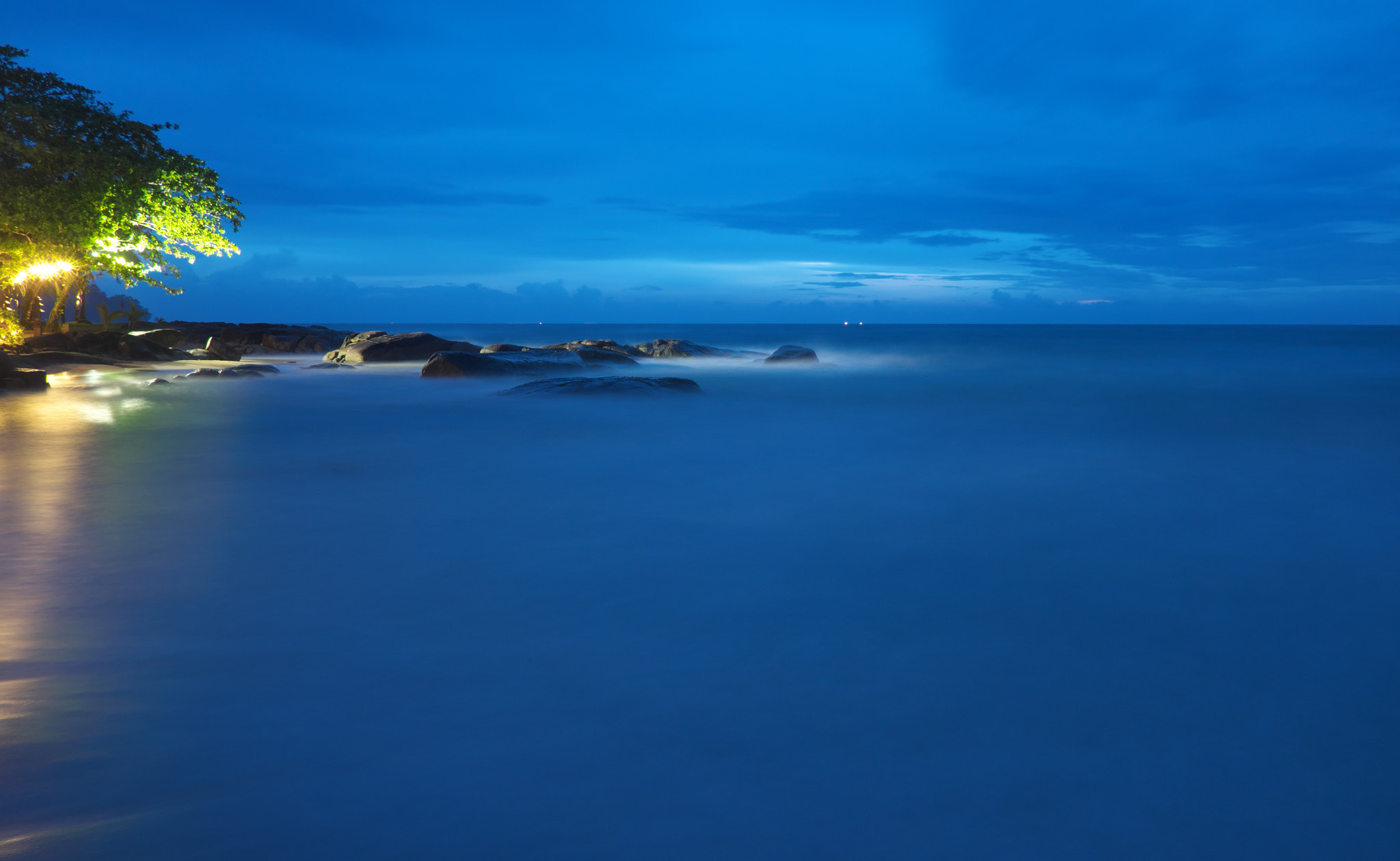 Fujifilm X-E2S + Fujifilm XF 18mm F2 R sample photo. Khao lak phang nga rainy season photography