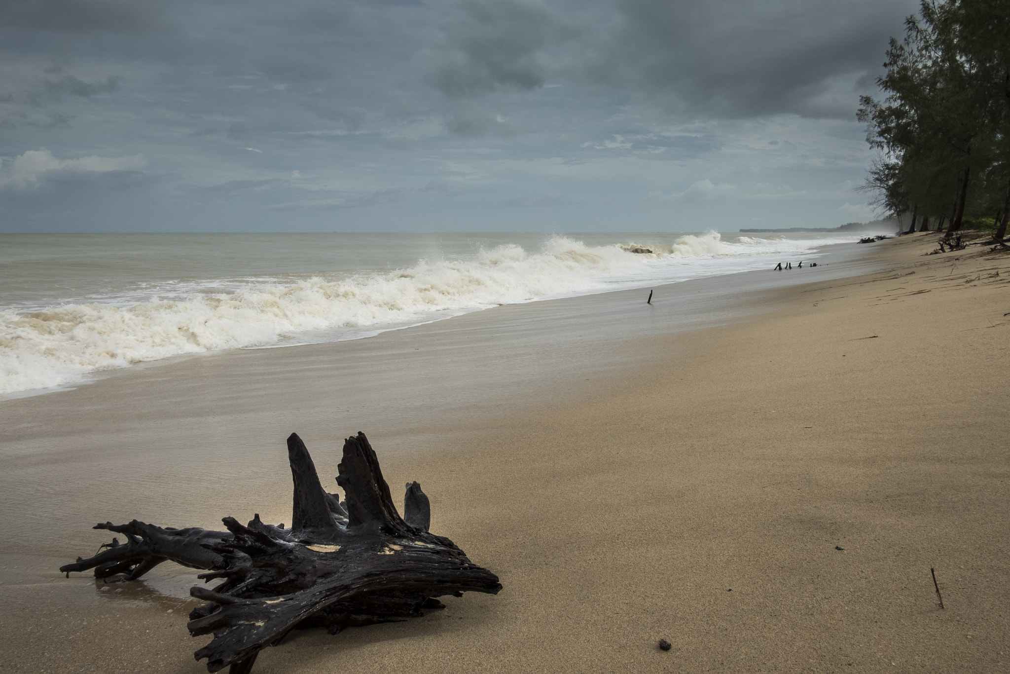 Fujifilm X-E2S + Fujifilm XF 18mm F2 R sample photo. Khao lak phang nga rainy season photography
