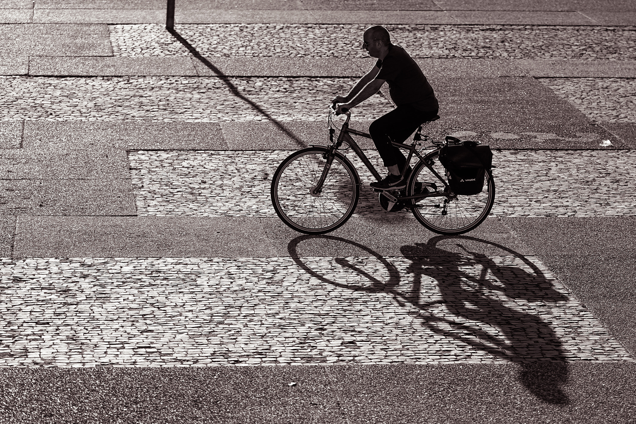 Sony a7R + 105mm F2.8 sample photo. Cyclist photography