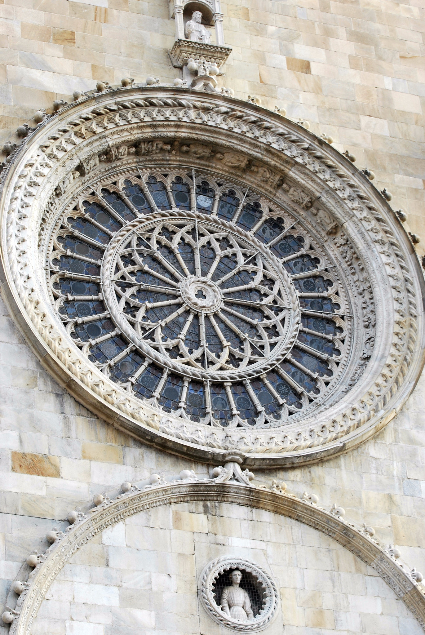 Nikon D60 sample photo. Main axis photography