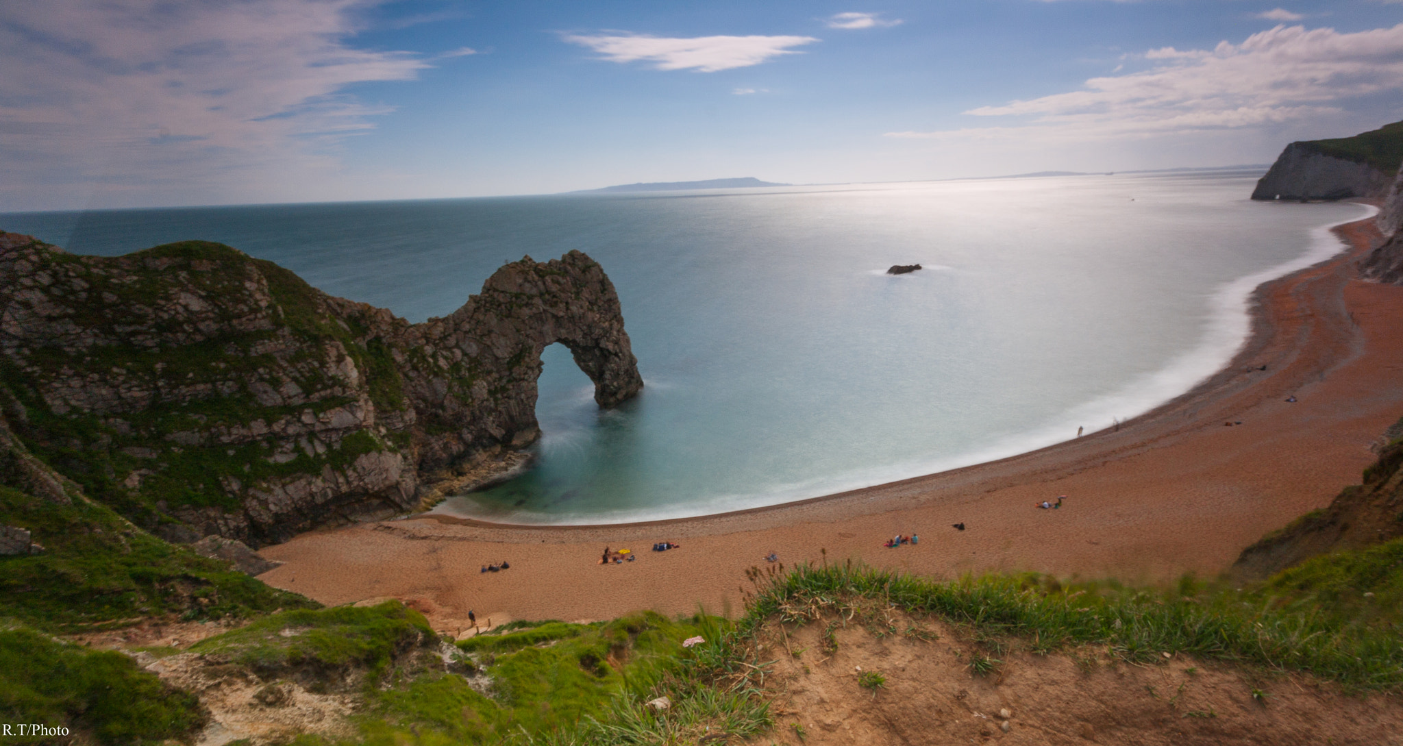 Canon EOS 1000D (EOS Digital Rebel XS / EOS Kiss F) + Sigma 10-20mm F4-5.6 EX DC HSM sample photo. Durdle door photography