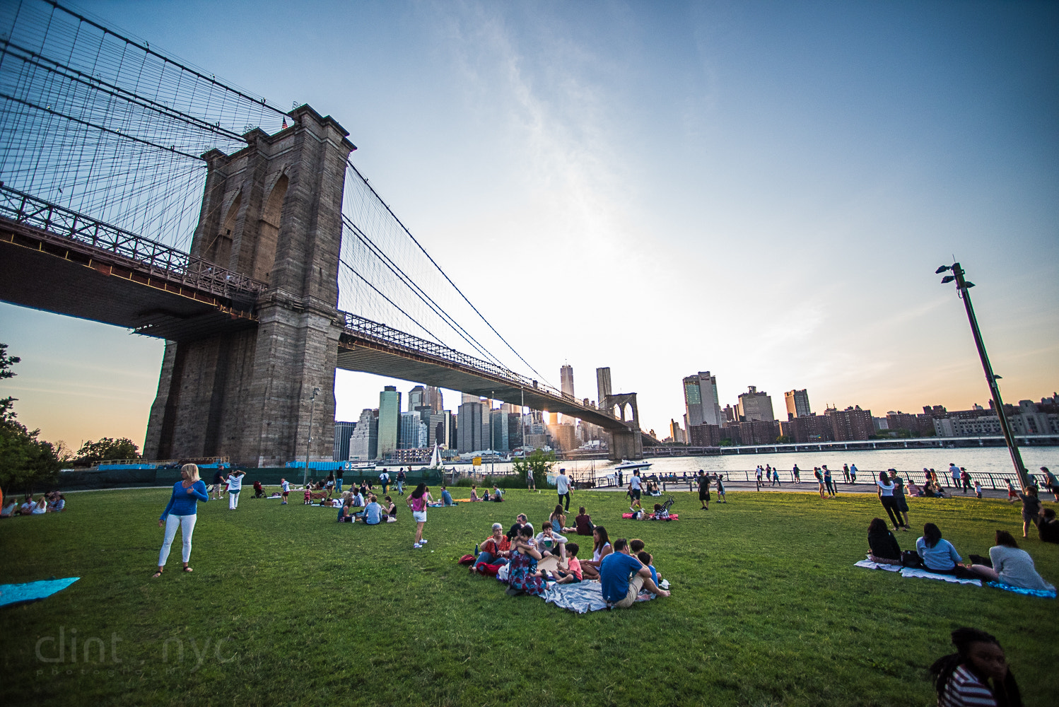 Nikon D750 + Nikon AF Nikkor 14mm F2.8D ED sample photo. From brooklyn looking in. photography