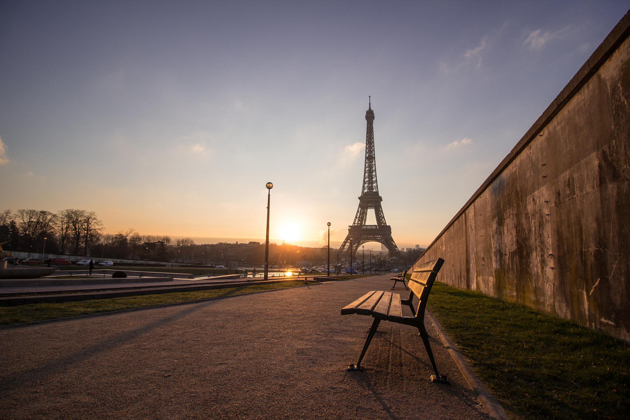 Canon EF-S 10-18mm F4.5–5.6 IS STM sample photo. Empty paris photography