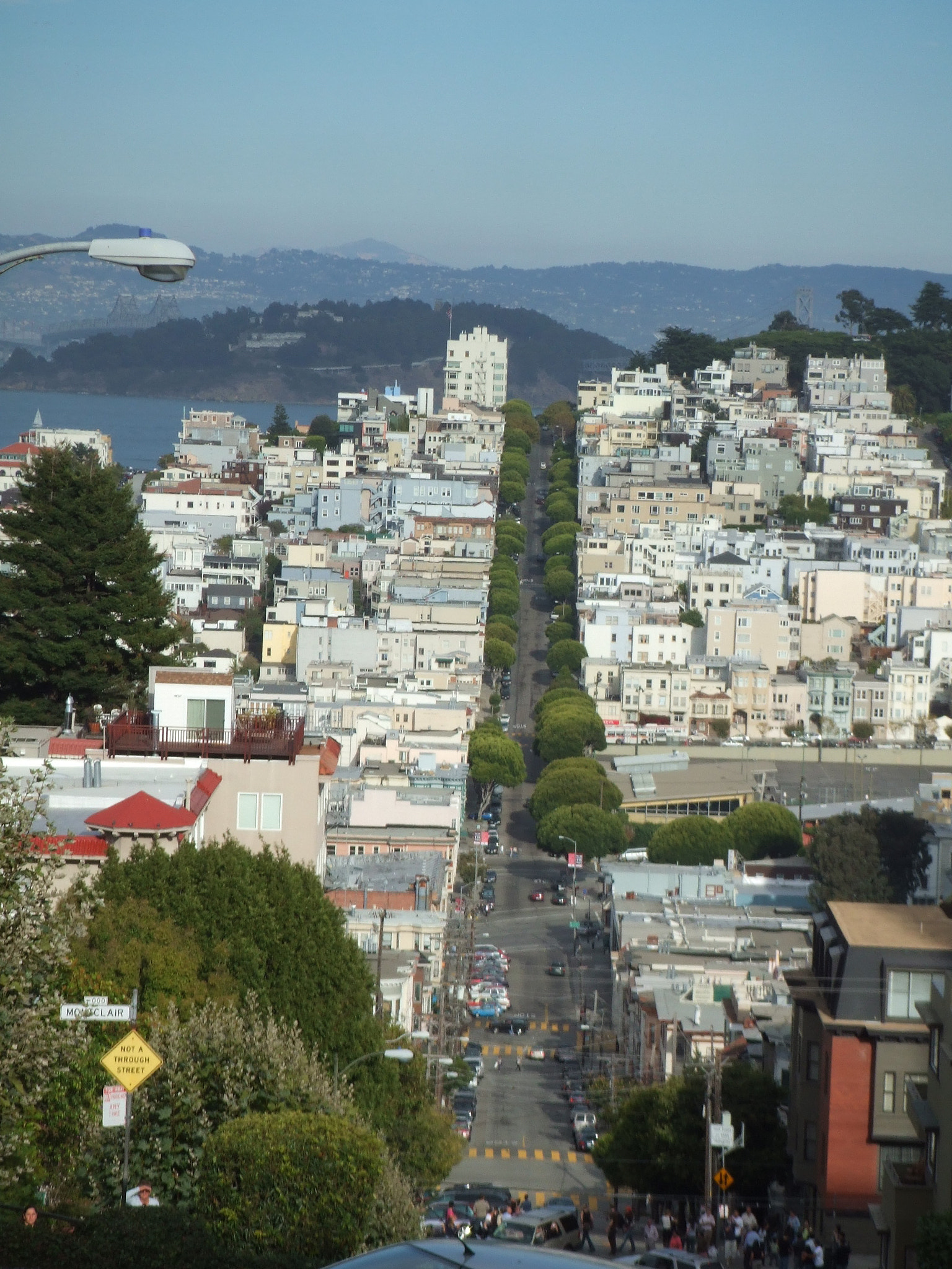 Fujifilm FinePix Z1 sample photo. Top of lombard st, san fran 2005 photography