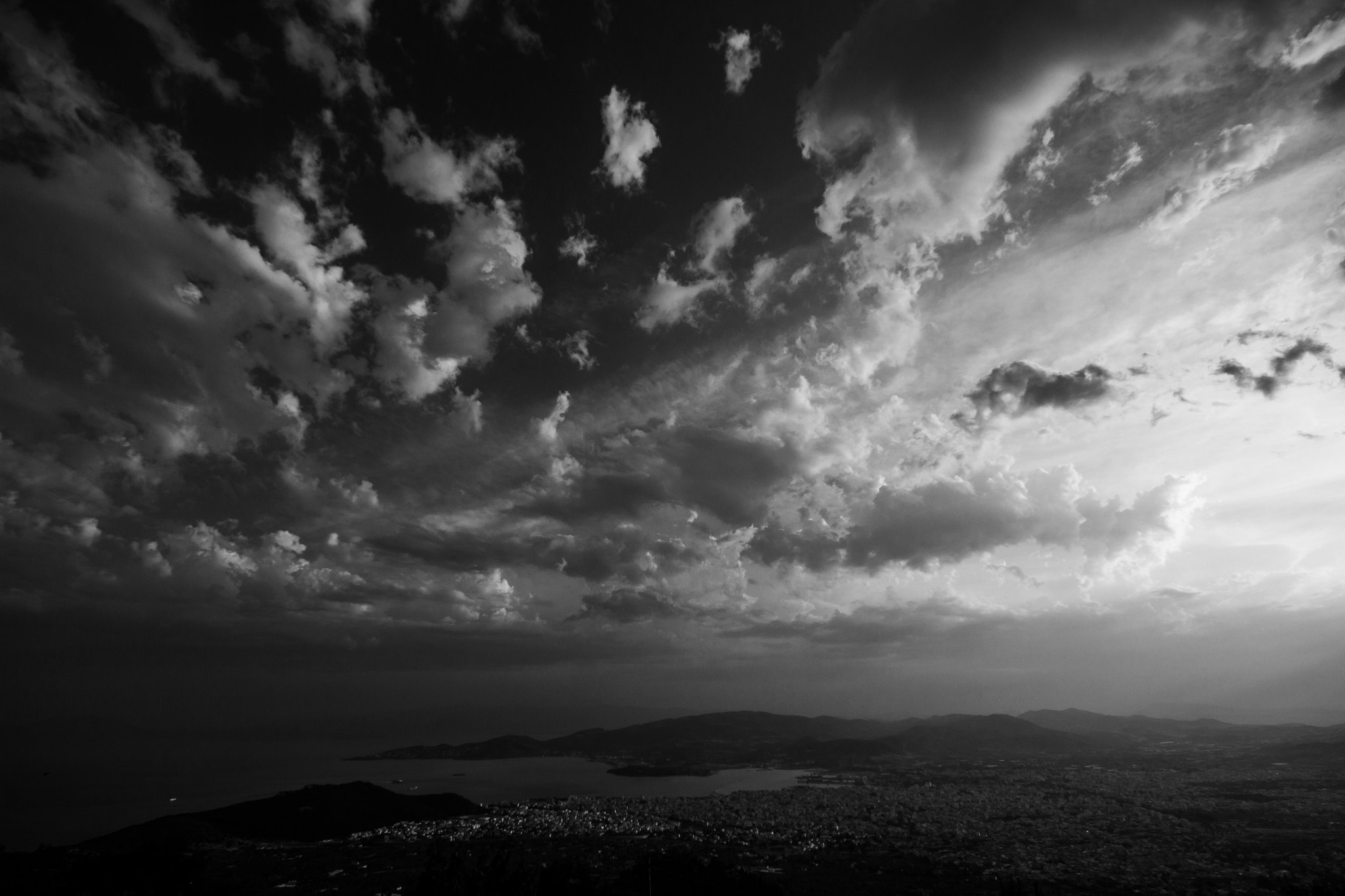 Canon EOS 100D (EOS Rebel SL1 / EOS Kiss X7) + Sigma 10-20mm F4-5.6 EX DC HSM sample photo. Summer clouds photography