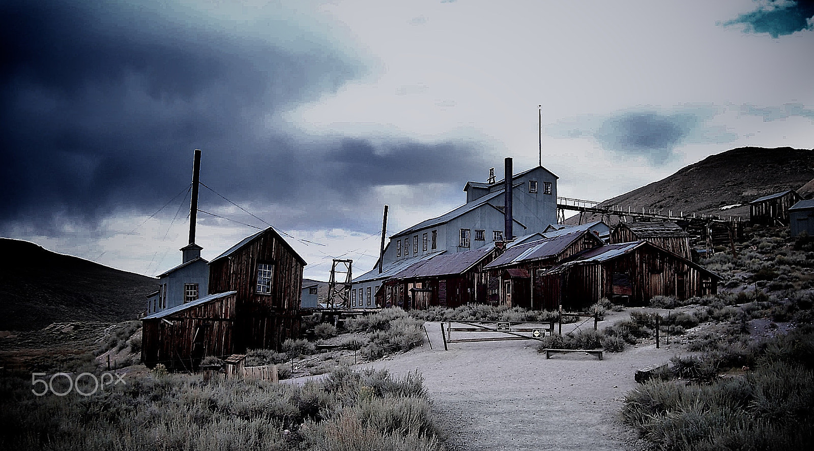 Kodak V550 ZOOM DIGITAL CAMERA sample photo. Bodie iv photography
