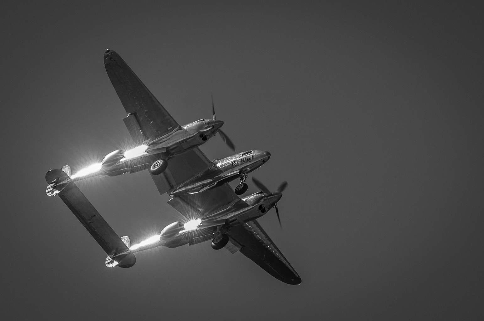 AF Zoom-Nikkor 80-200mm f/2.8 ED sample photo. Plightning photography