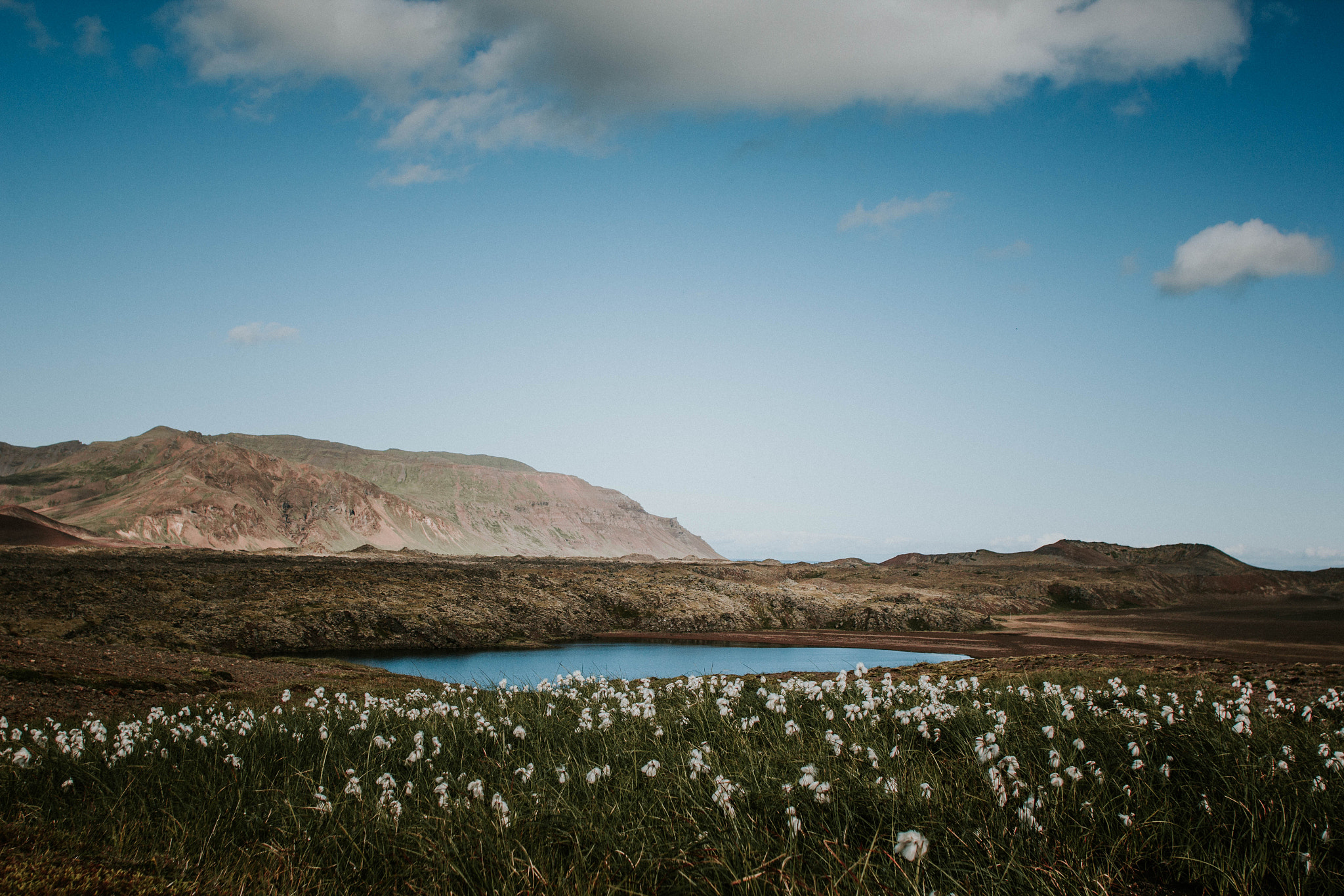 Sigma 24mm f/1.8 DG Macro EX sample photo. Between lakes and volcanoes || photography