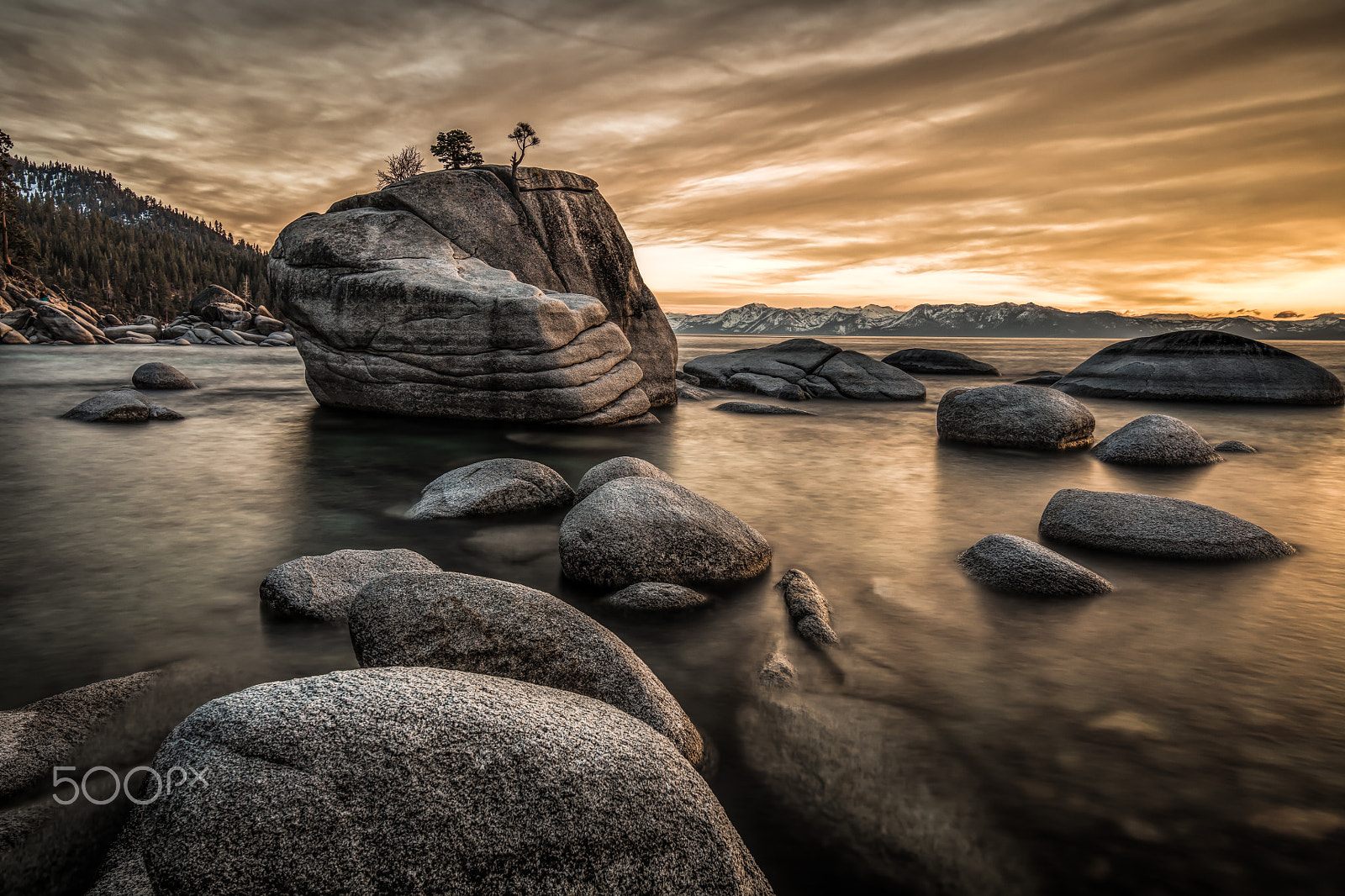 Canon EOS 5DS R + Canon EF 300mm f/2.8L sample photo. Burning rock photography