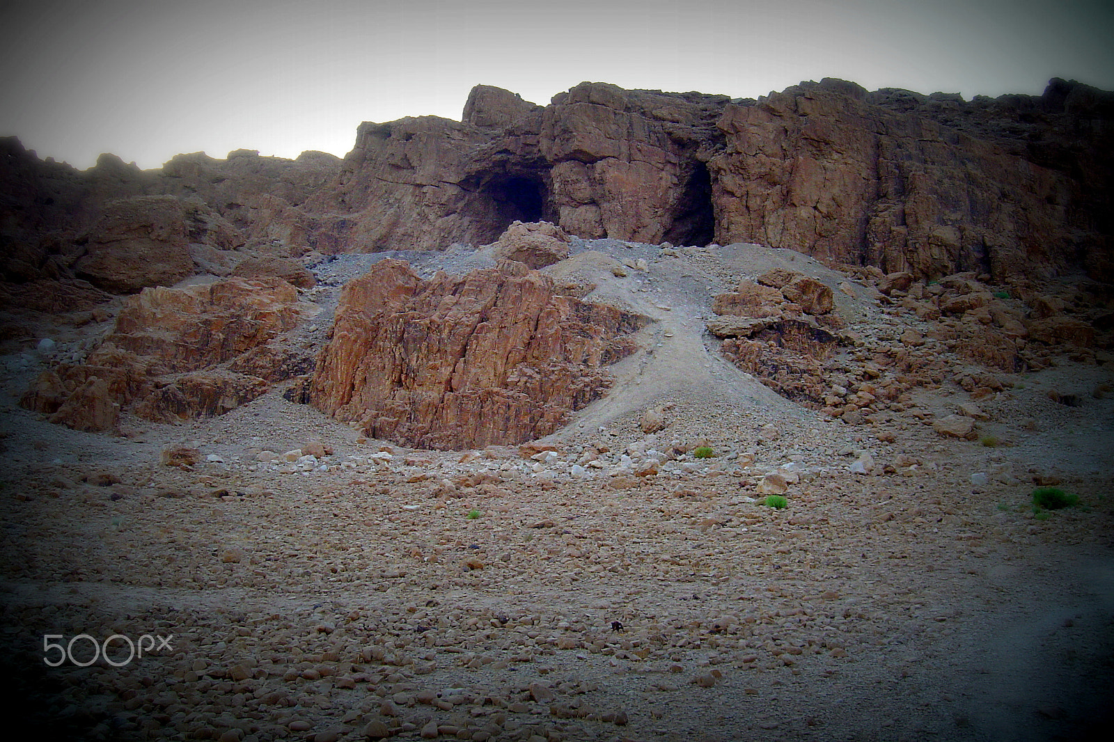 Sony DSC-P92 sample photo. Cave of the column, qumran photography