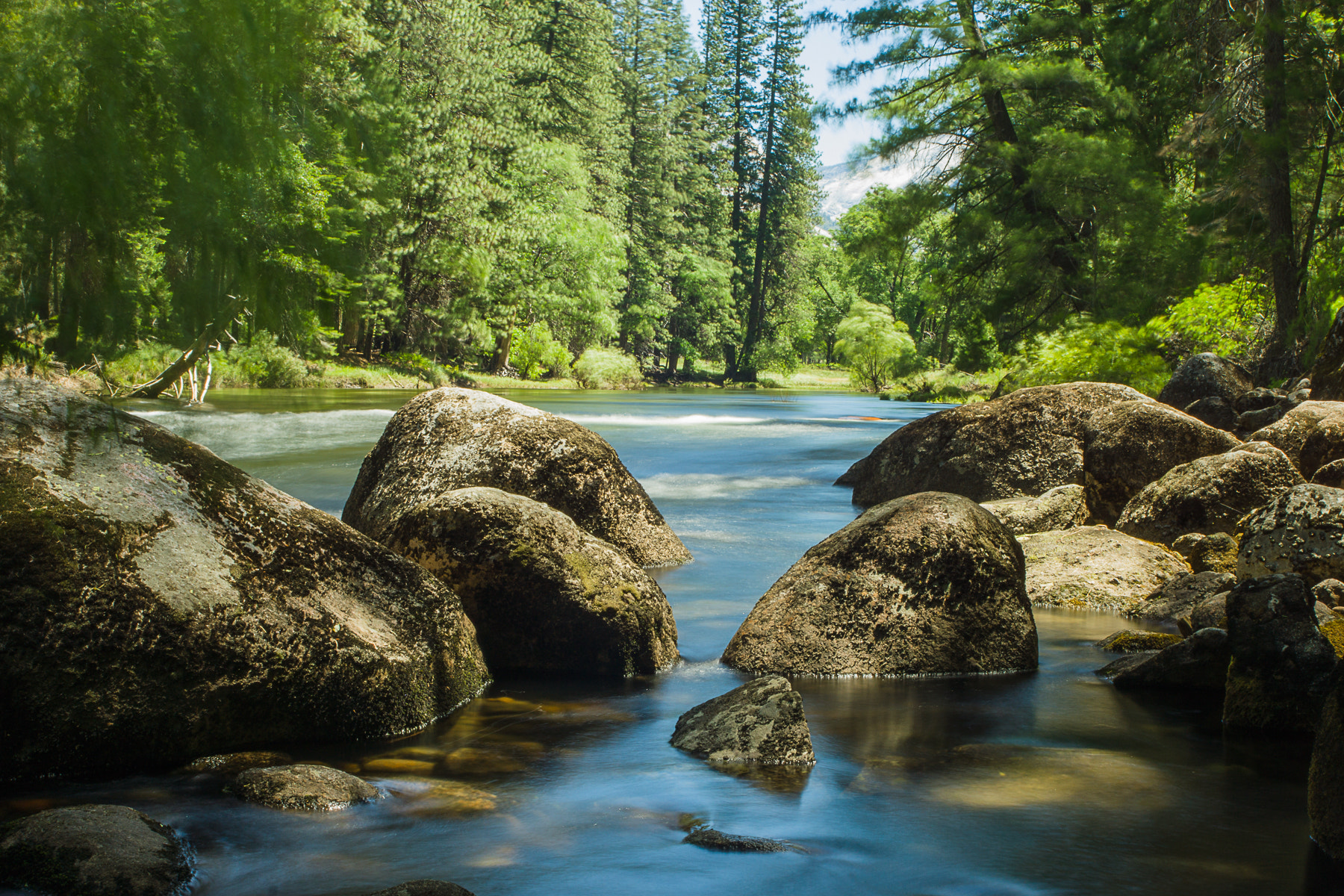 Sony SLT-A77 + 35-70mm F4 sample photo. Relaxing view photography