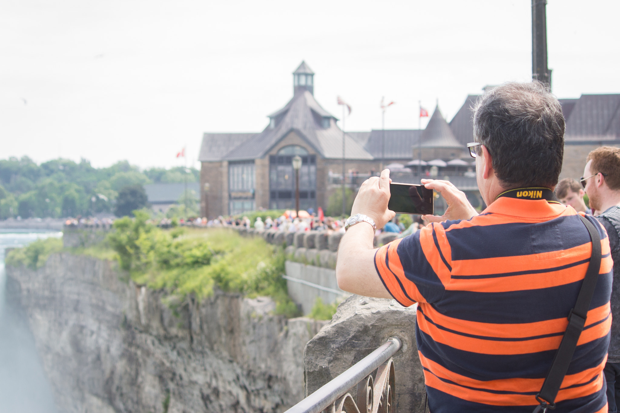 Canon EOS 100D (EOS Rebel SL1 / EOS Kiss X7) sample photo. Niagara falls | ontario photography