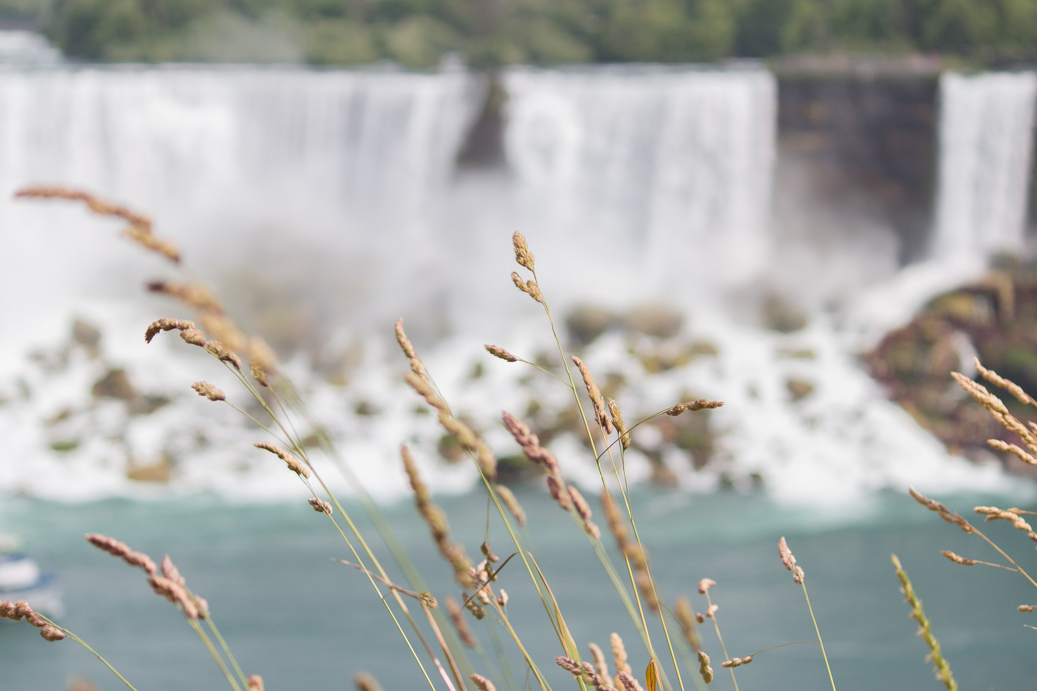Canon EOS 100D (EOS Rebel SL1 / EOS Kiss X7) sample photo. Niagara falls | ontario photography