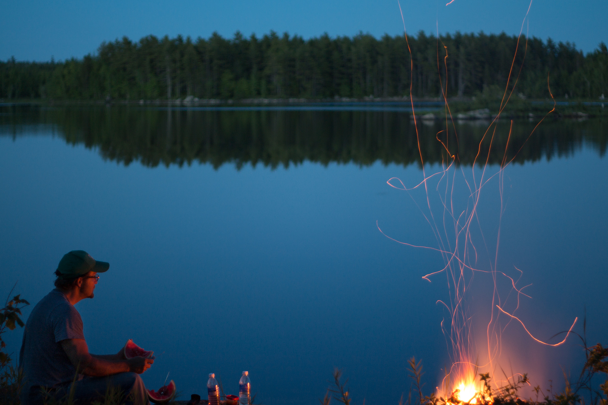 Canon EOS 700D (EOS Rebel T5i / EOS Kiss X7i) + Canon EF 50mm f/1.8 sample photo. Black river lake camping photography