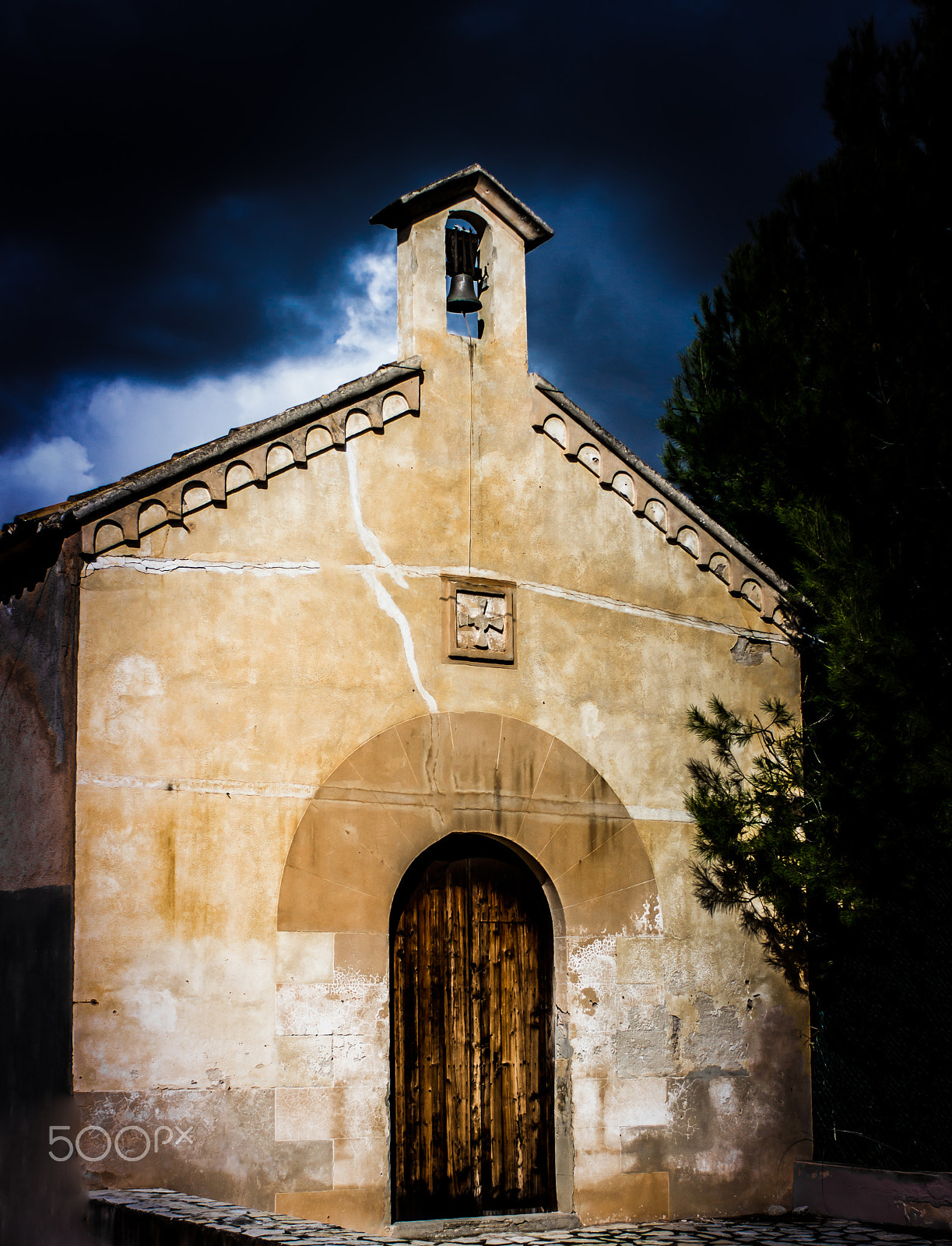 Canon EF 28-80mm f/3.5-5.6 sample photo. Monster: church photography