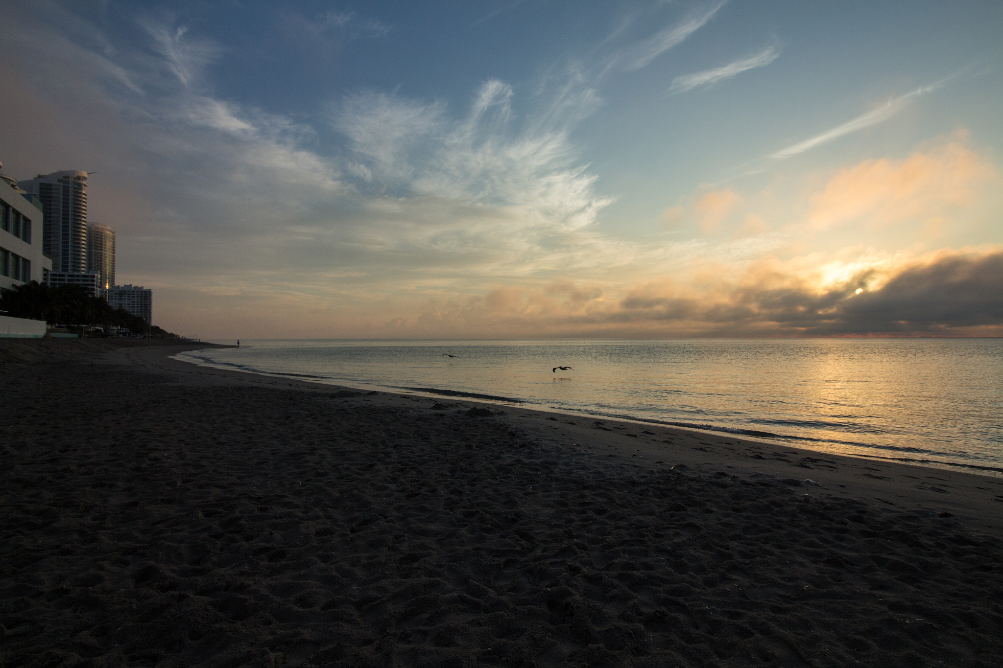 Canon EF-S 10-18mm F4.5–5.6 IS STM sample photo. Miami beach photography