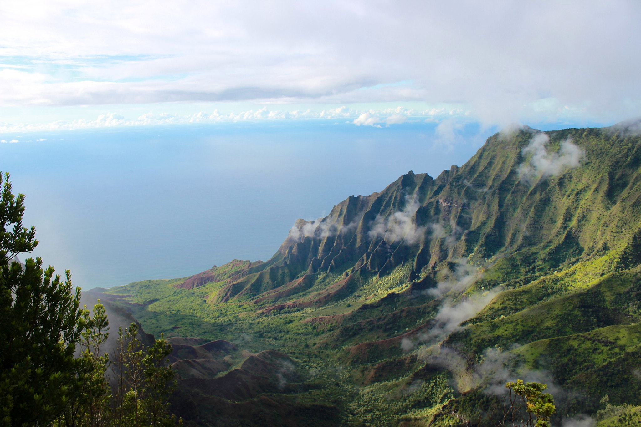 Canon EF-S 18-55mm F3.5-5.6 IS II sample photo. Nothing like a hike in hawaii photography