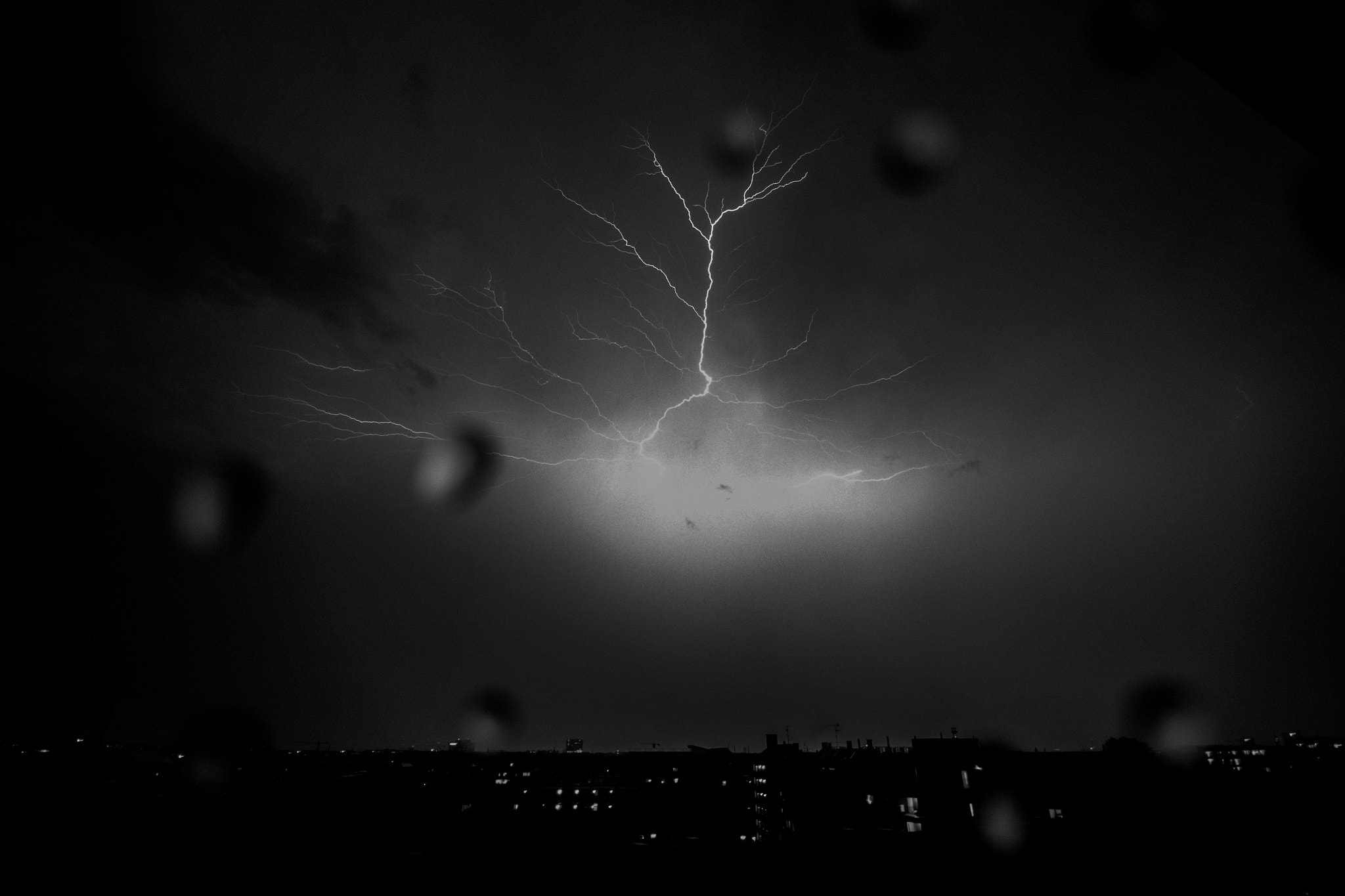 Canon EF-S 10-18mm F4.5–5.6 IS STM sample photo. Thunderstruck photography