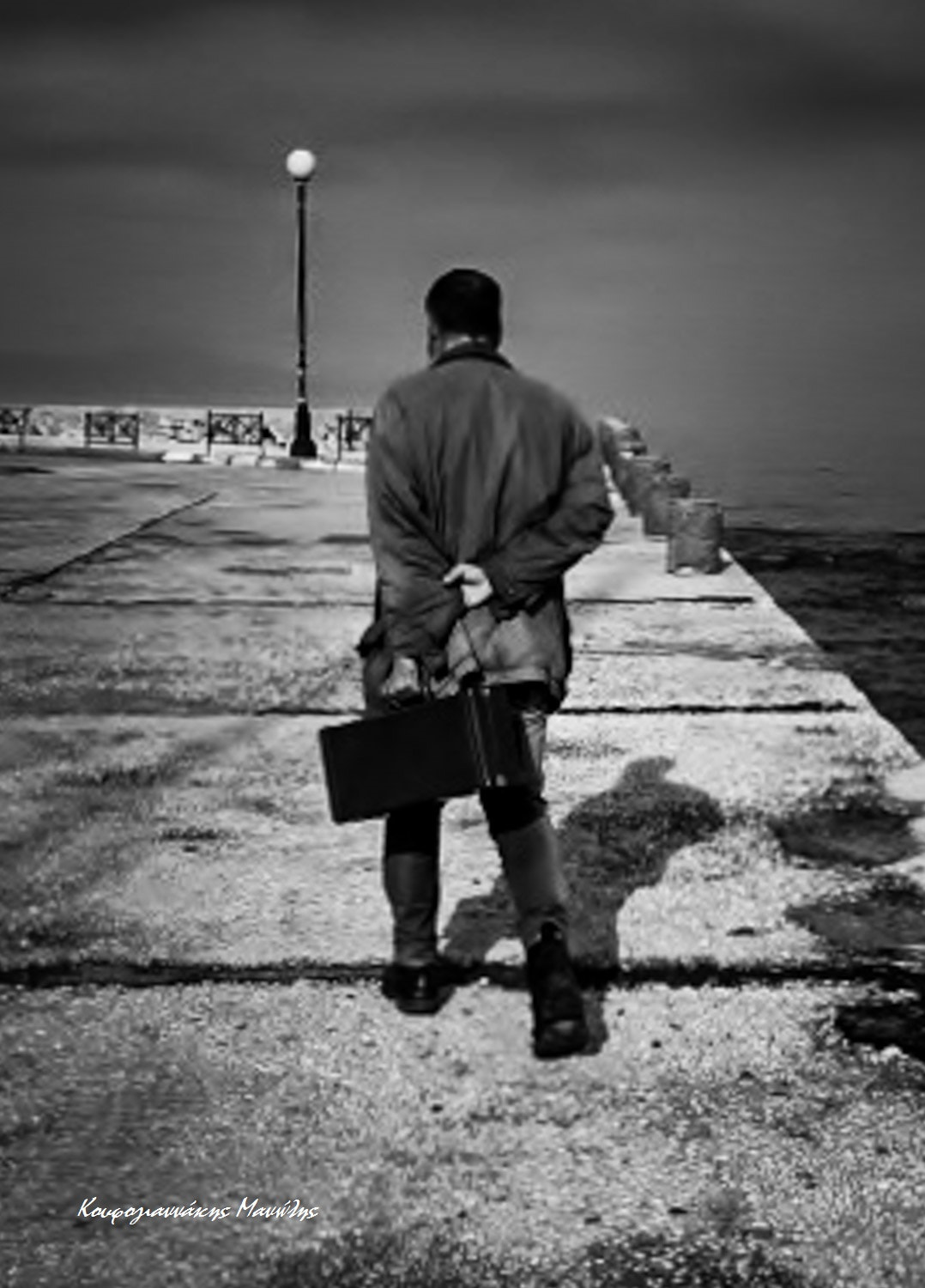 Samsung Galaxy S DUOS sample photo. Walking alone photography