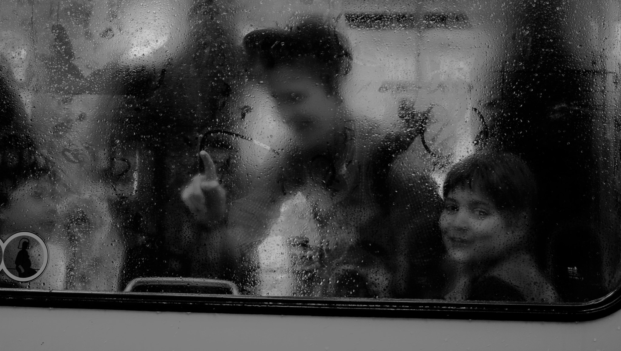 Sony a7R + Sony Distagon T* FE 35mm F1.4 ZA sample photo. Fingerpainting photography