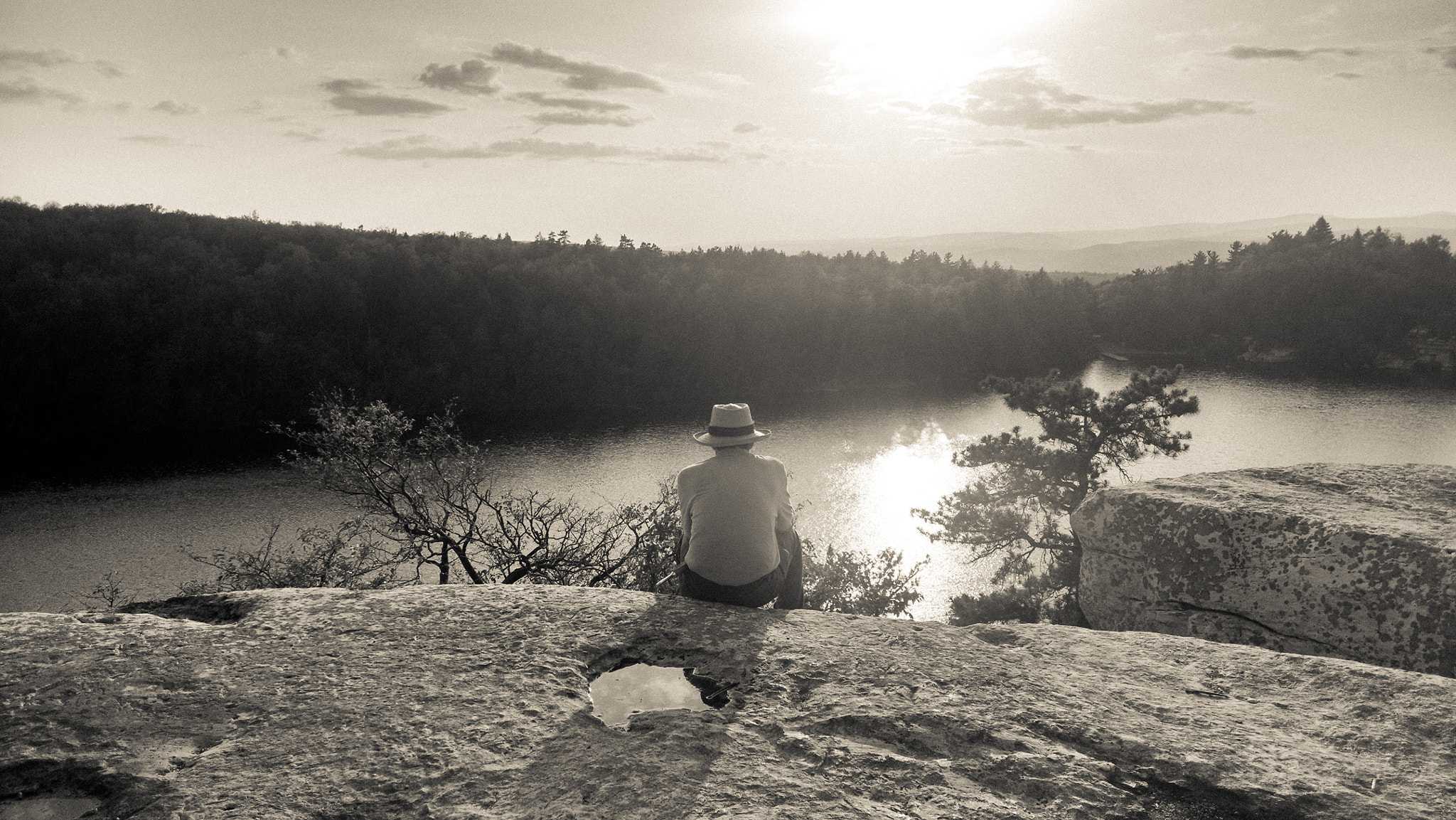 Motorola Droid Mini sample photo. Looking over lake minnewaska photography