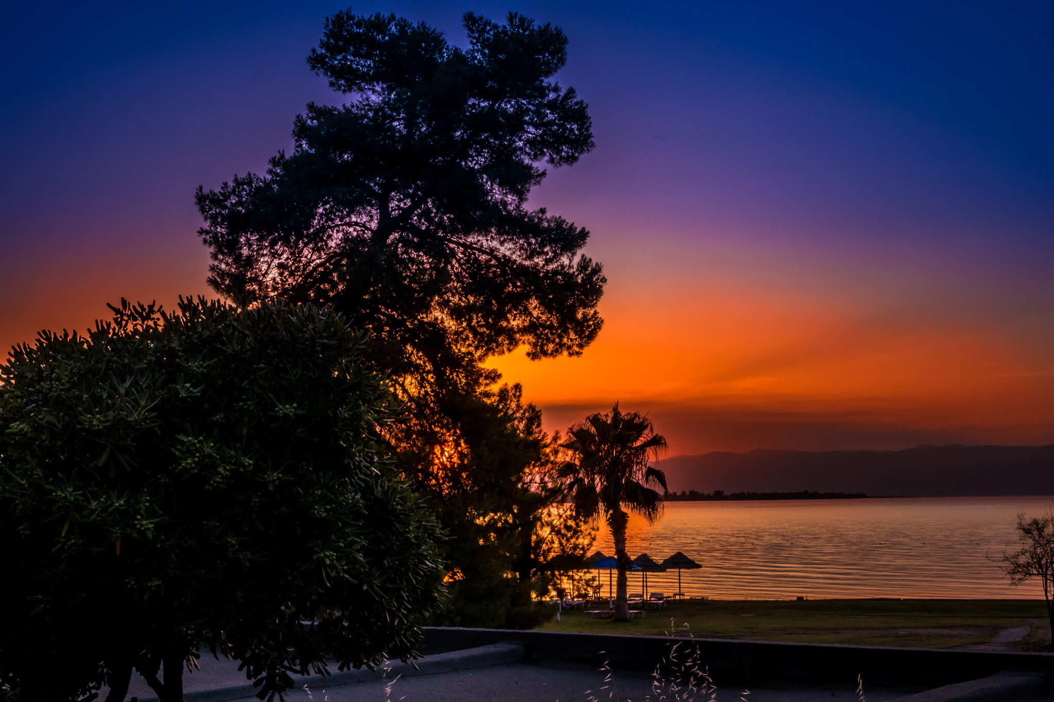 Samsung NX1 sample photo. Glowing sunset photography