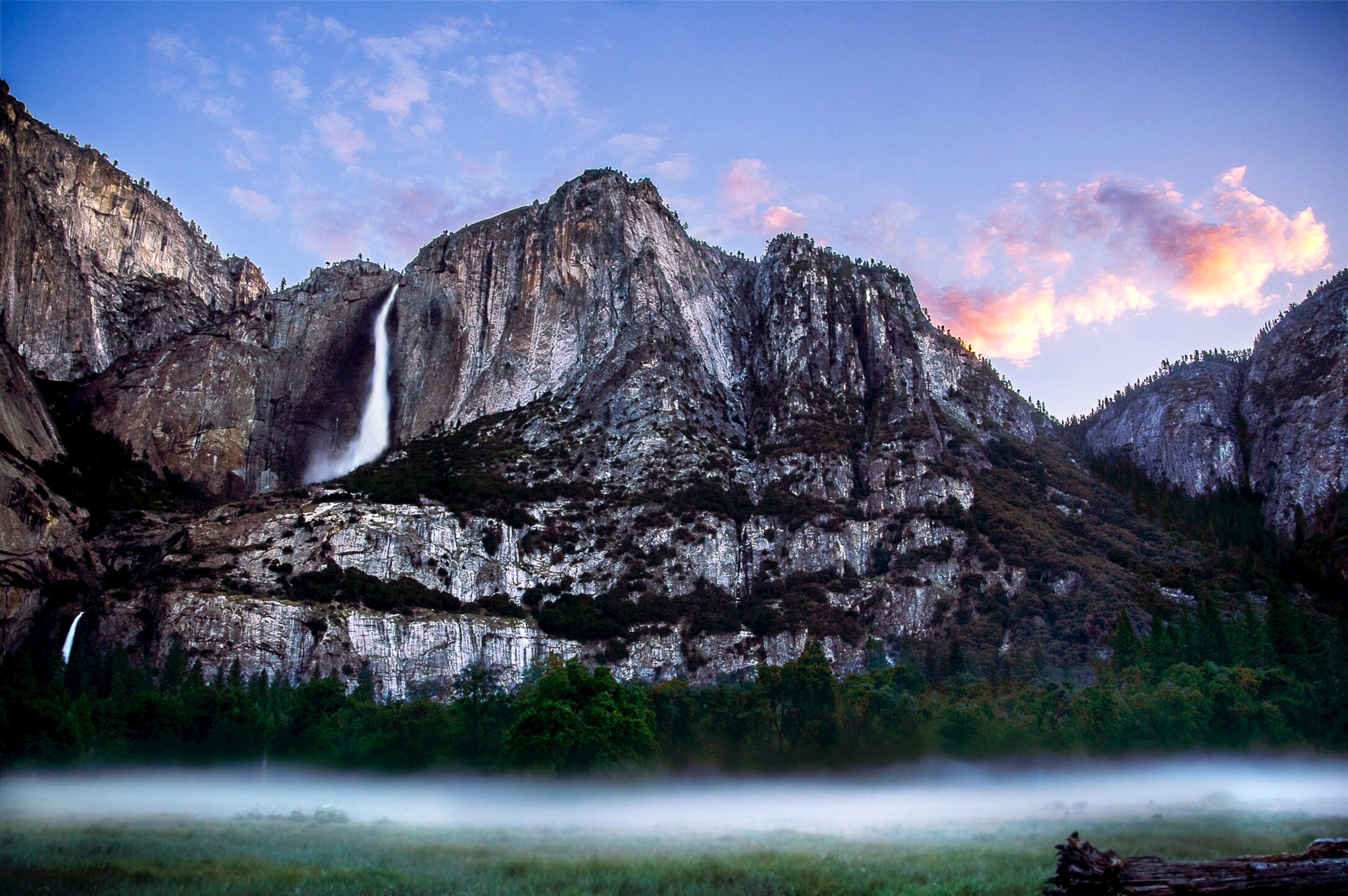 Sony Alpha DSLR-A580 sample photo. Yosemite dawn photography